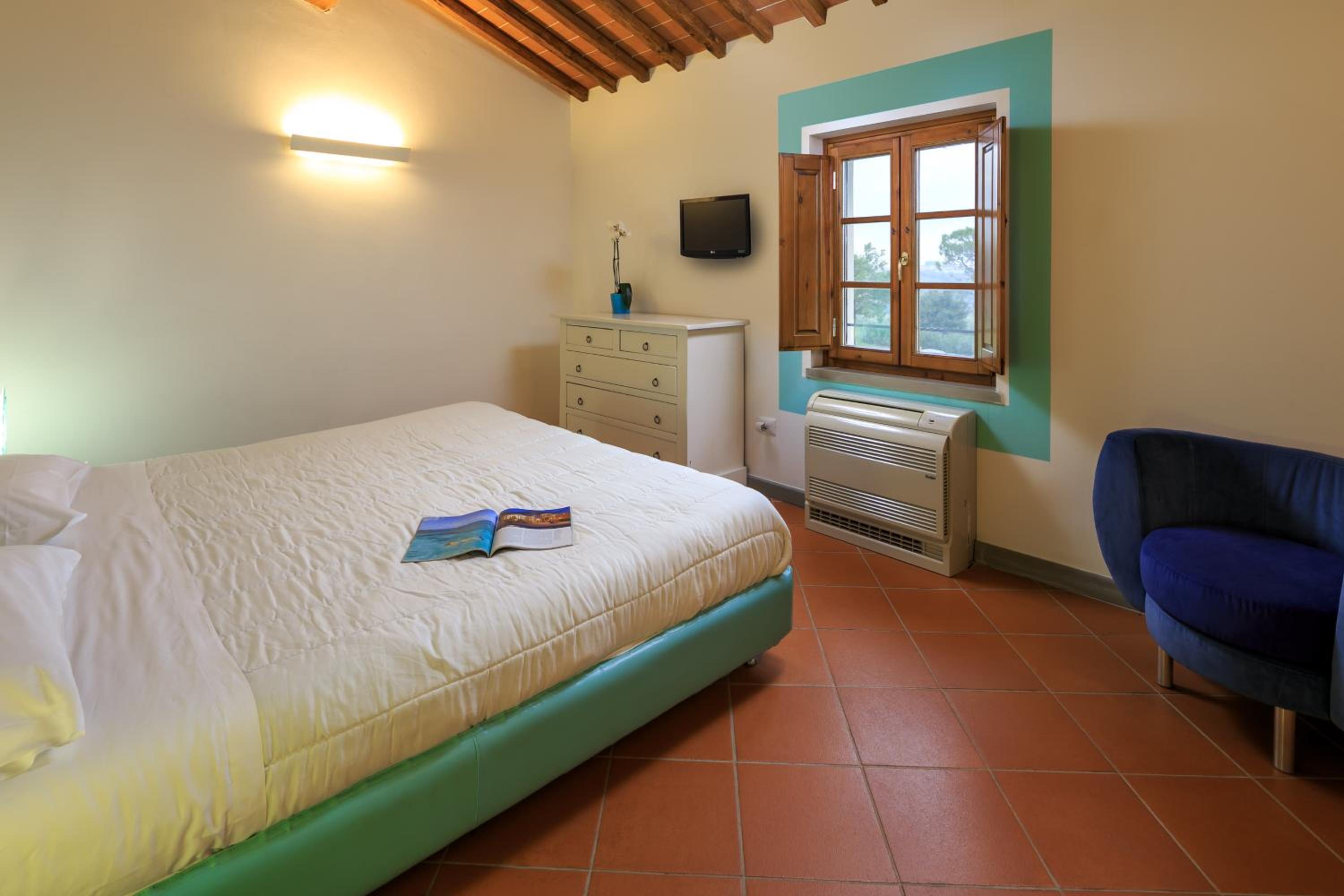 Deluxe King Suite - Photo 1