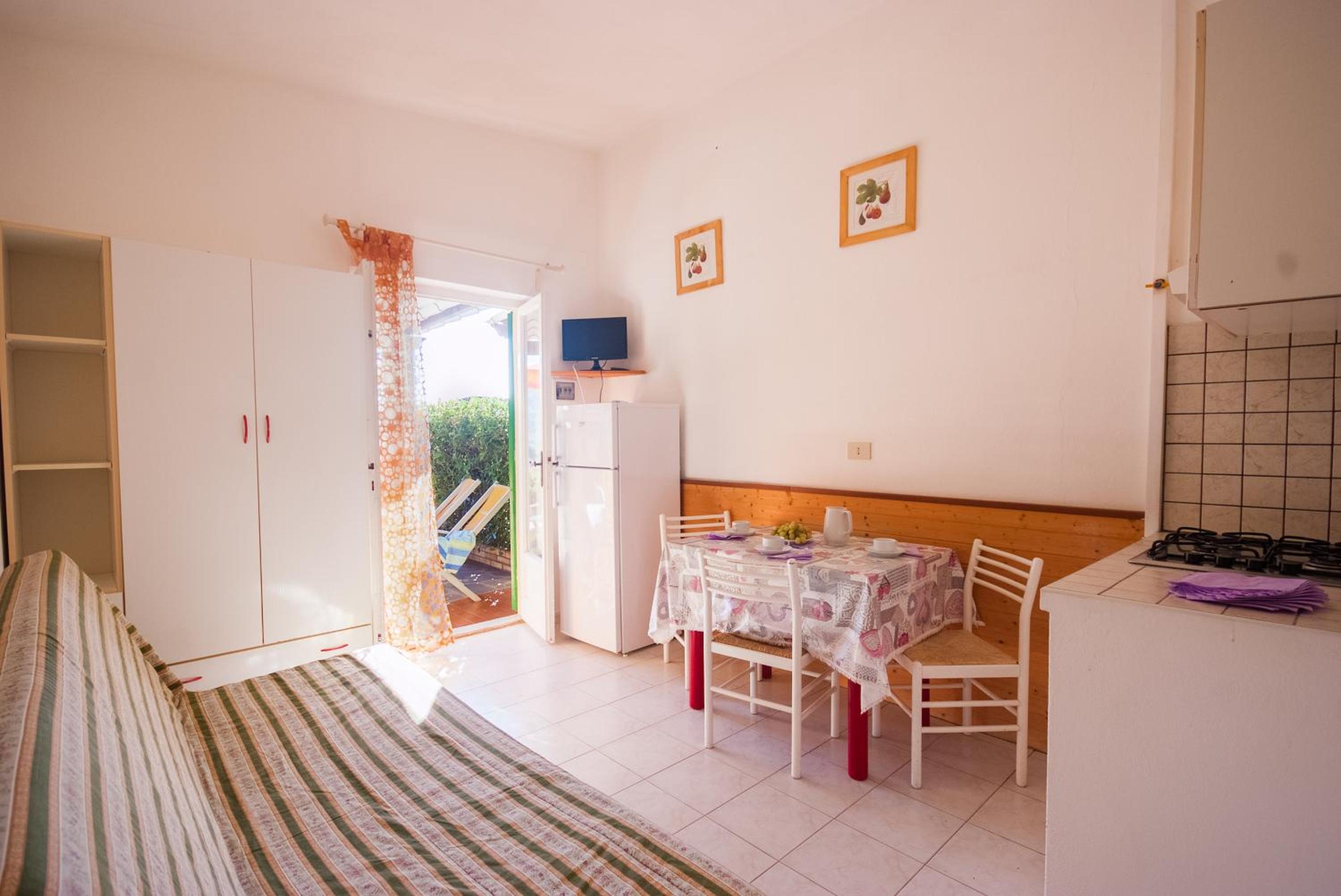 One-Bedroom Apartment (4 Adults) photo 3