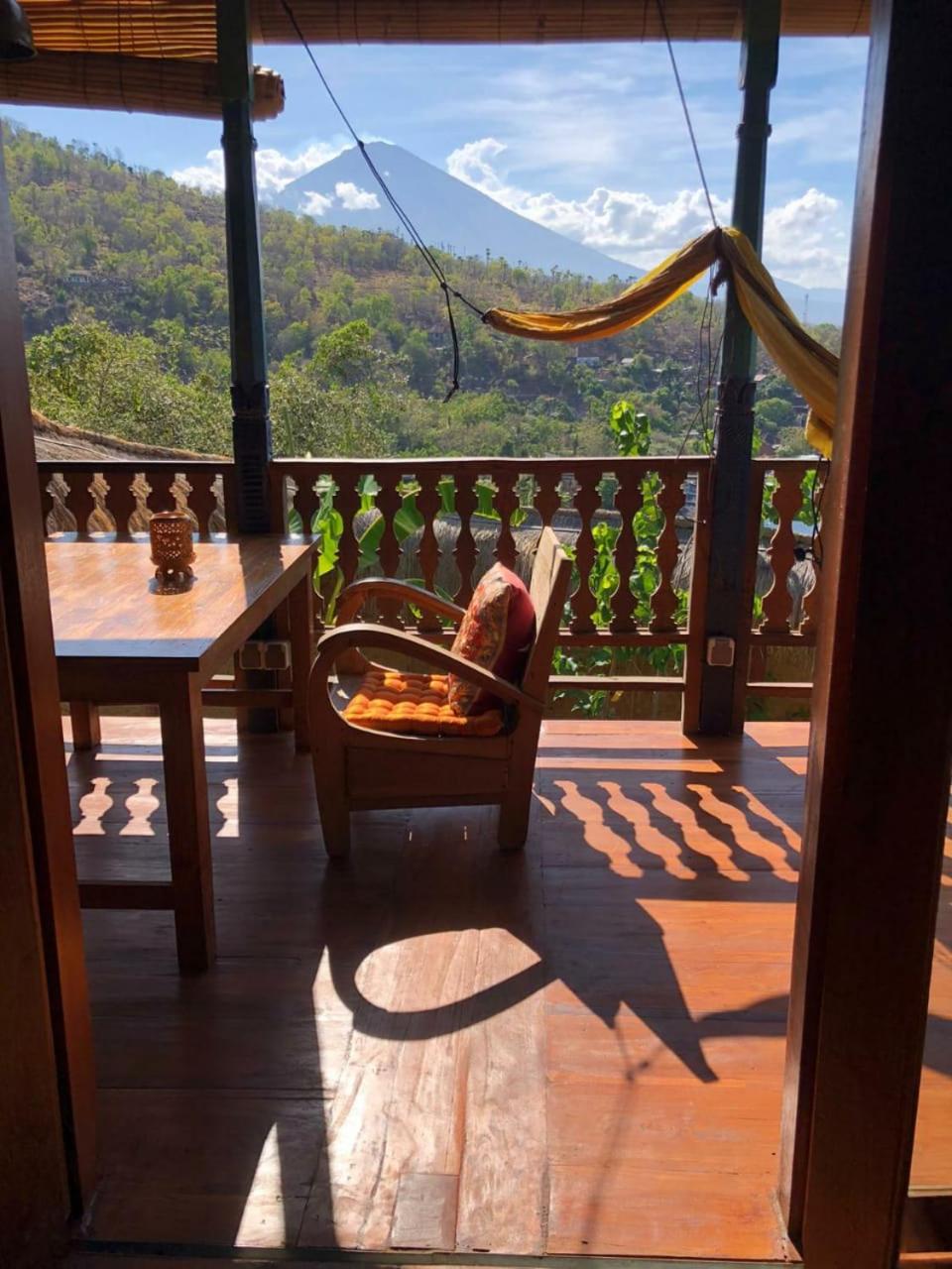 Deluxe Double Room with Side Sea View photo 3