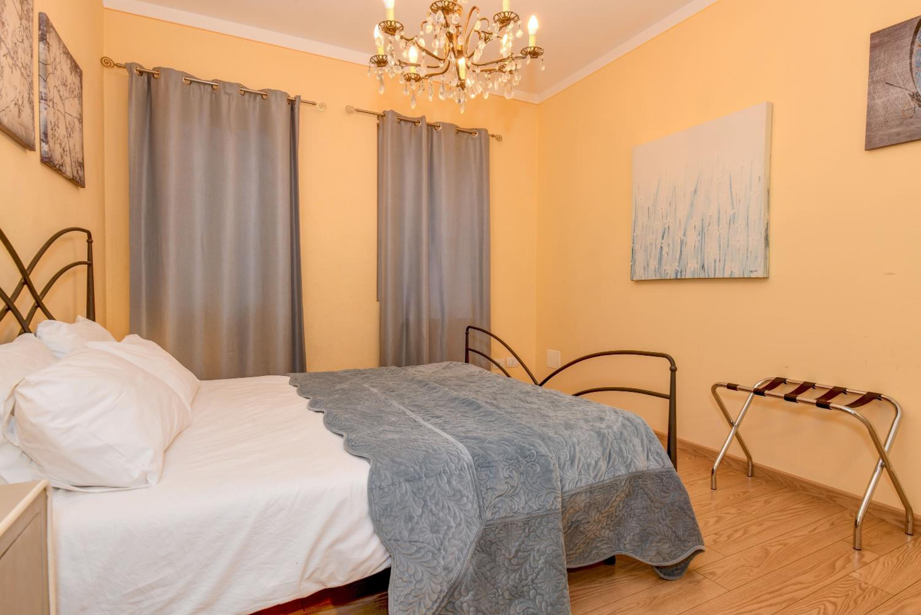 One-Bedroom Apartment with Garden photo 3