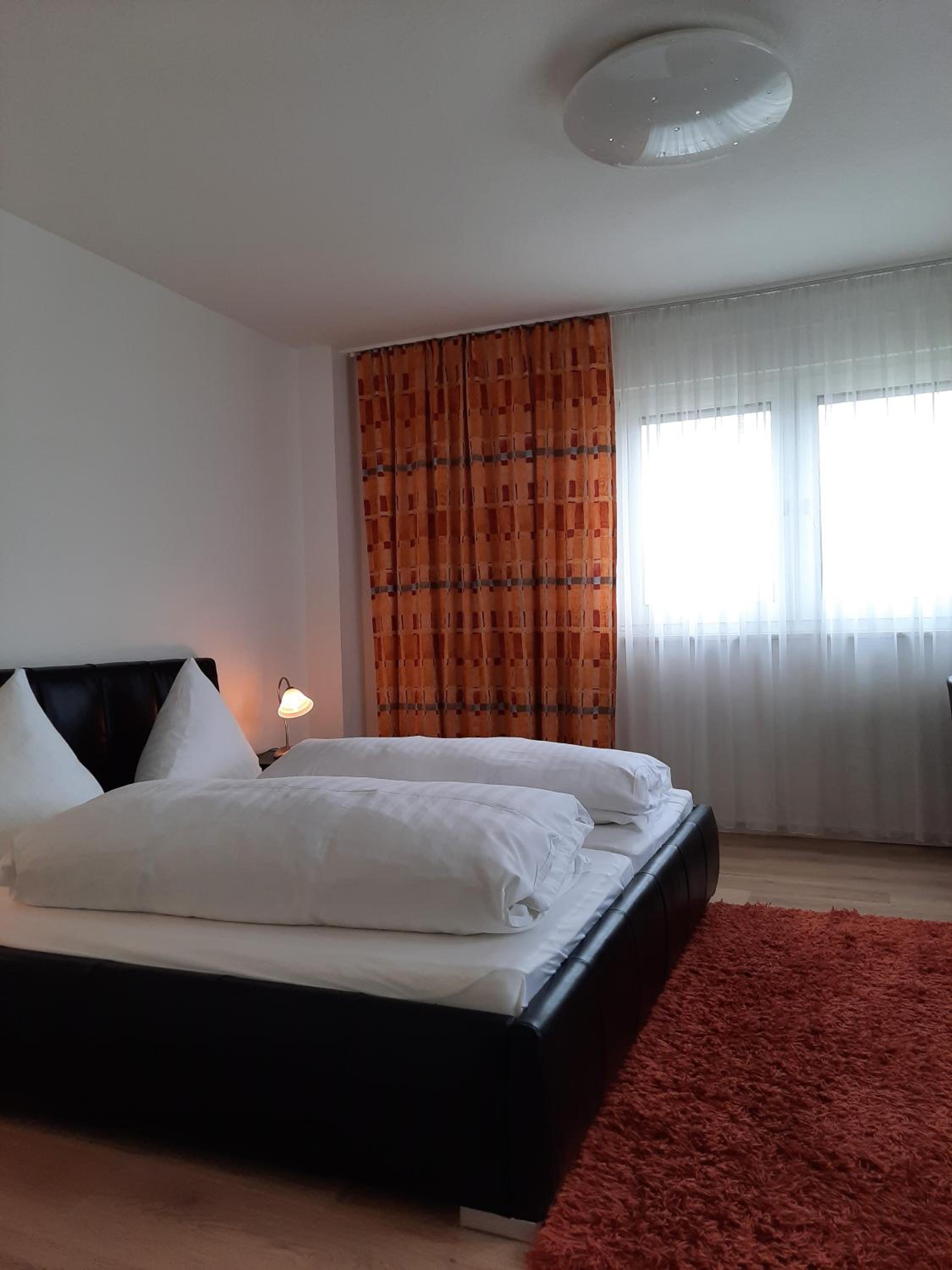 Double Room - Photo 8