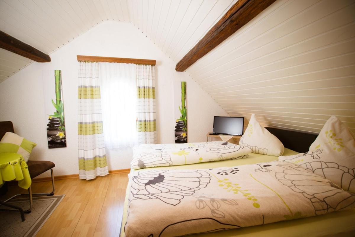 Small Double Room photo 1