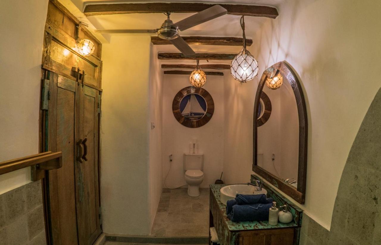 Deluxe Double or Twin Room with Ocean View photo 3