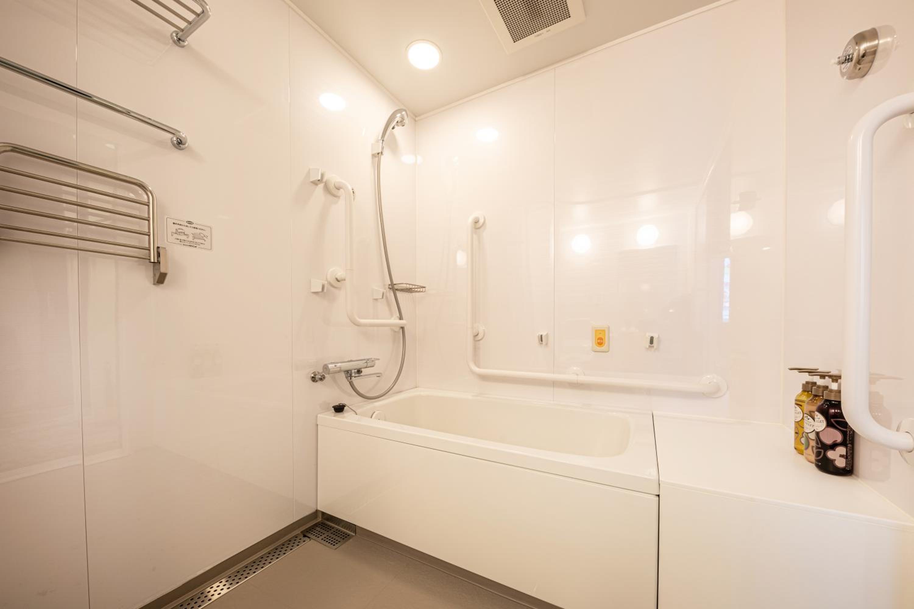 Double Room - Disability Access - Photo 6