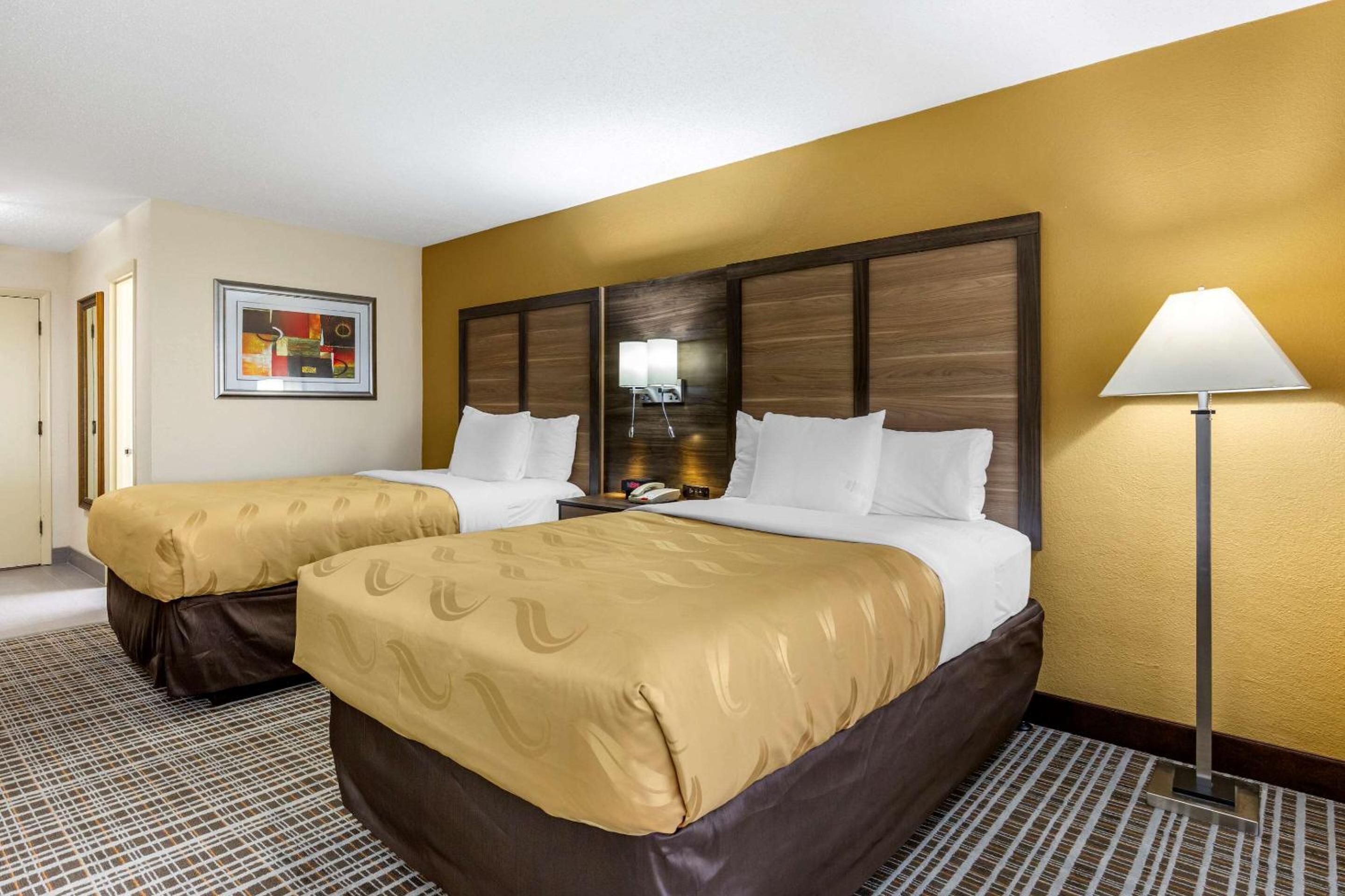 Room with Two Double Beds - Non-Smoking - Photo 5