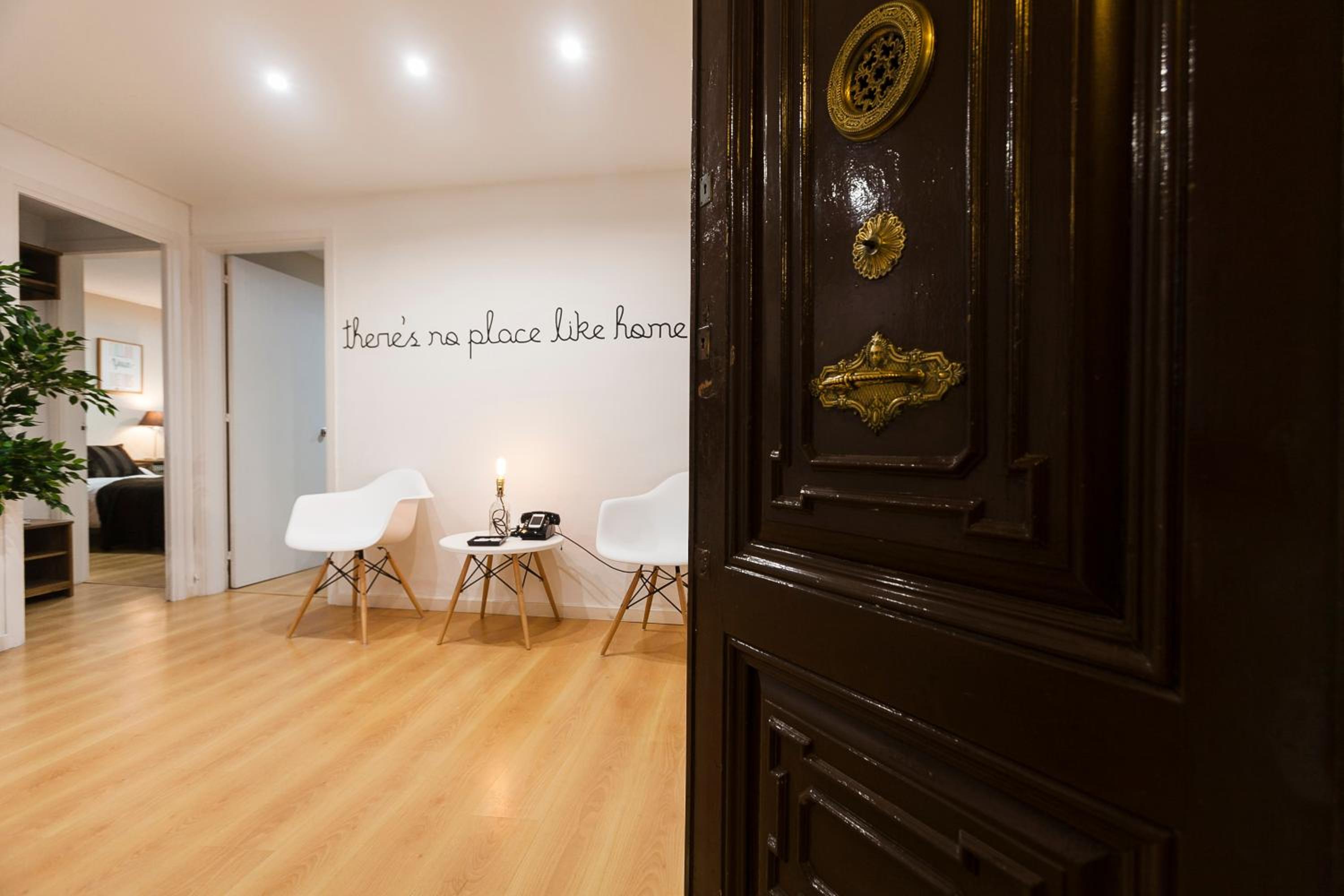 Apartamento Superior de Cuatro Habitaciones - Balmes, 12