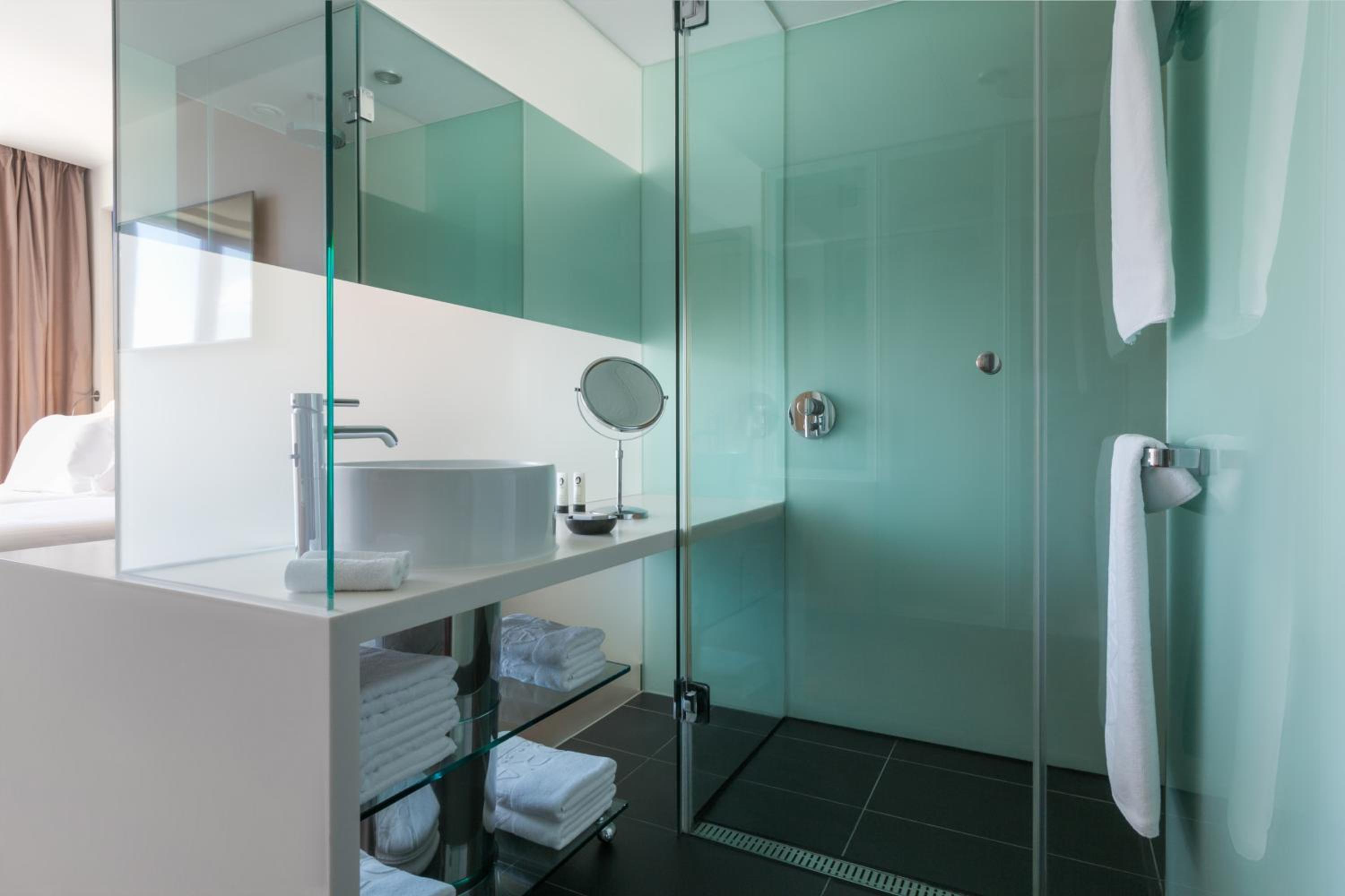Superior Room with Sea View - Photo 3