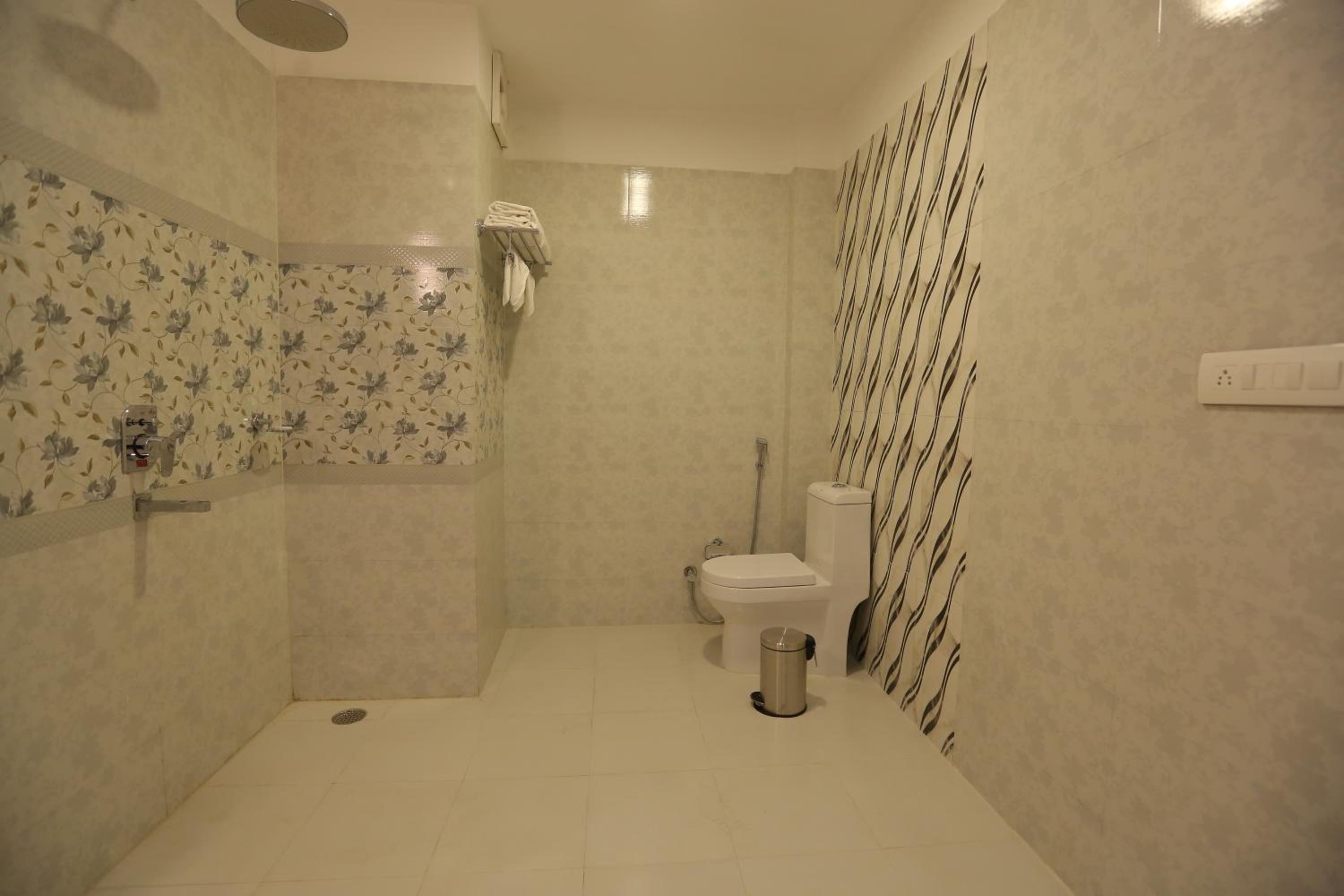 Luxury Suite Lake View - Photo 3