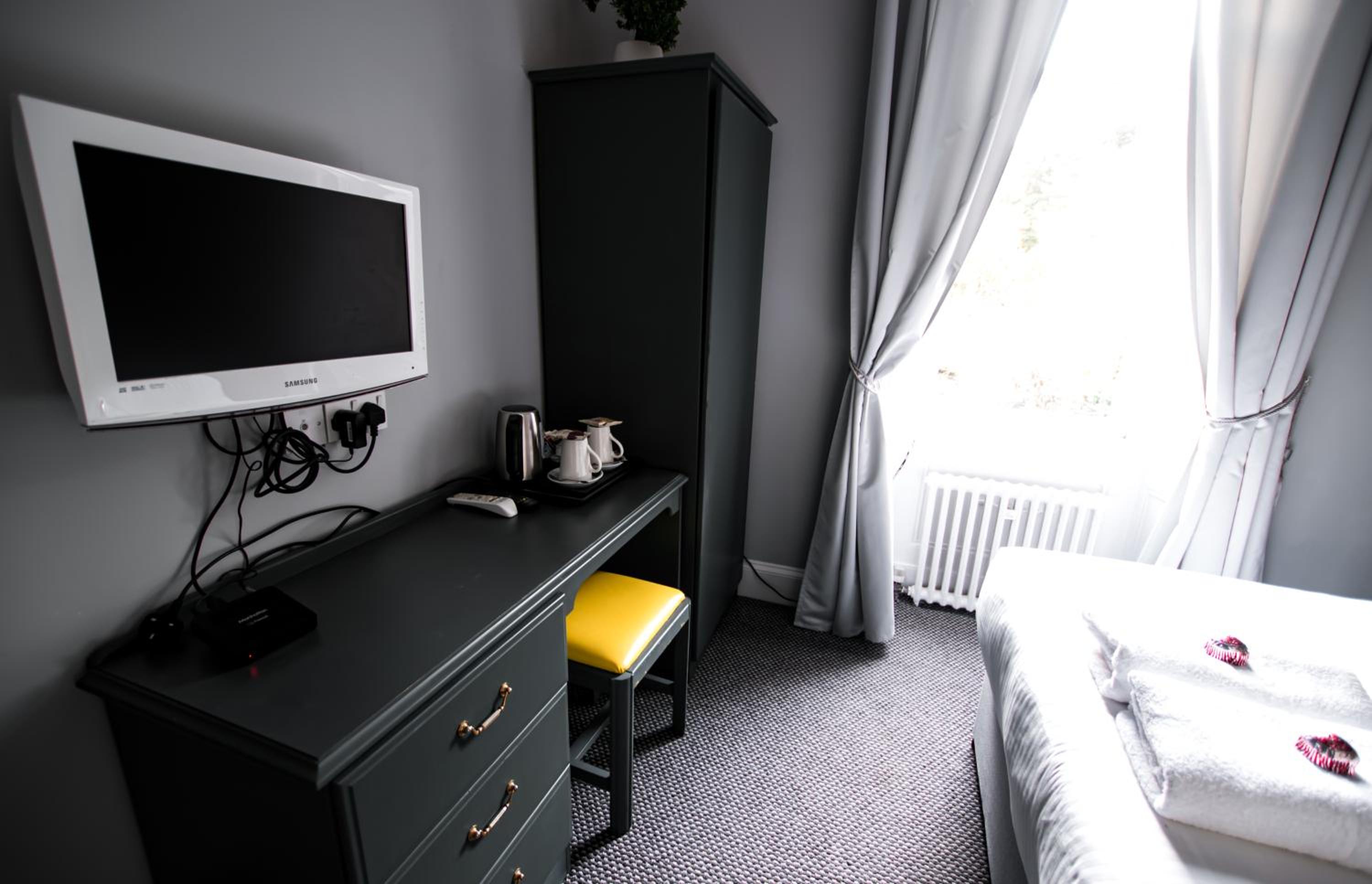 Small Double Room - Photo 4