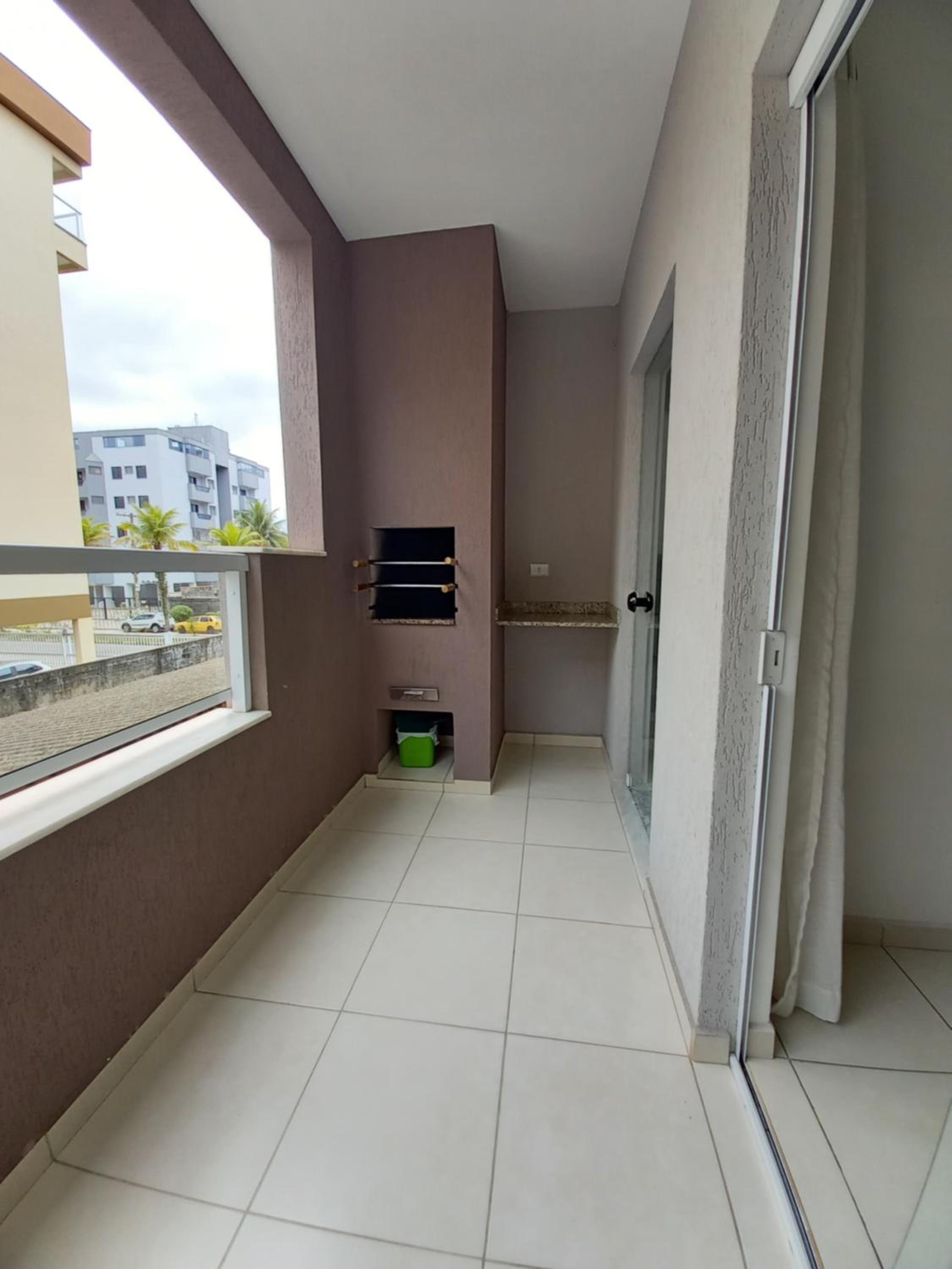 Apartment with Balcony - Photo 29