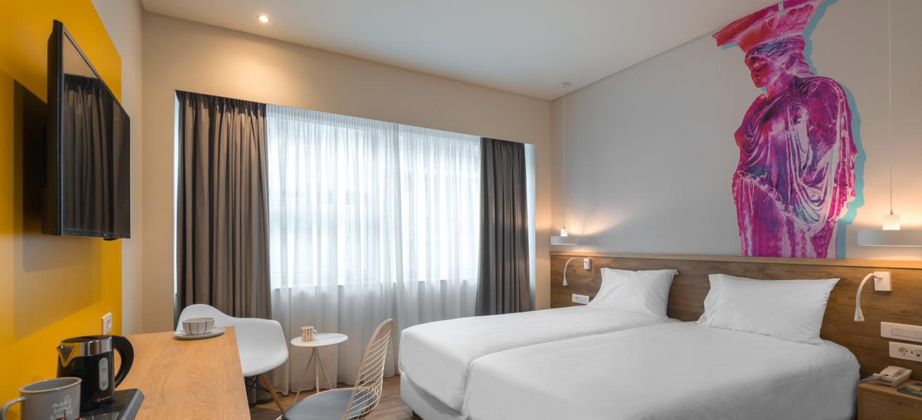 Standard Double or Twin Room thumbnail 6