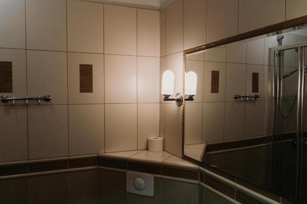 Twin Room - Photo 2