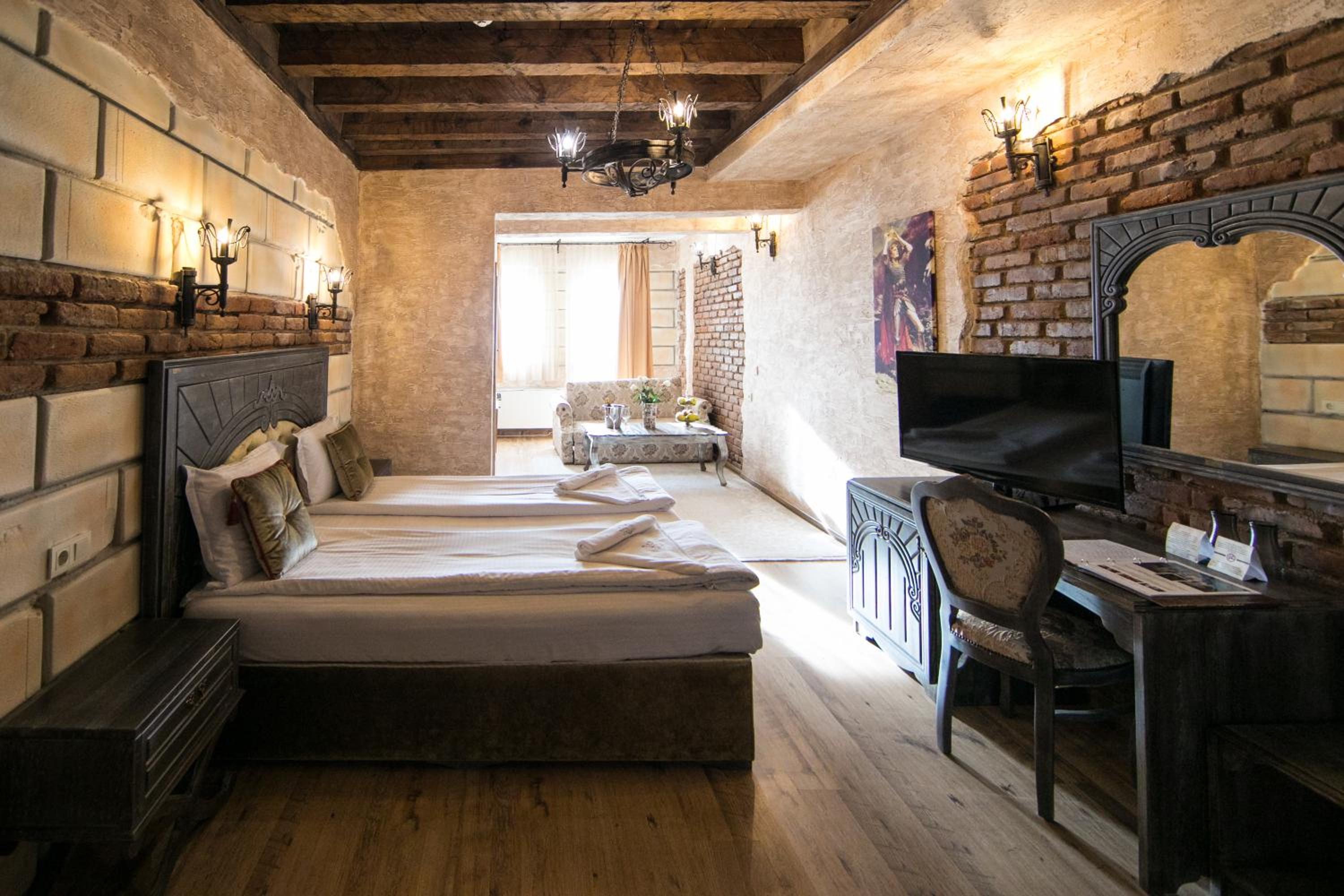 Deluxe Double Room - Photo 6