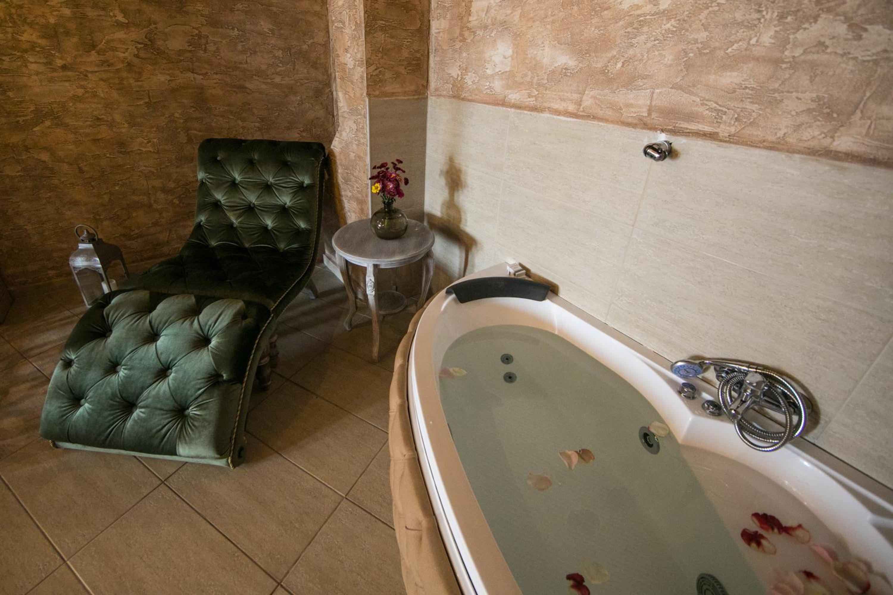 Deluxe Double Room - Photo 3