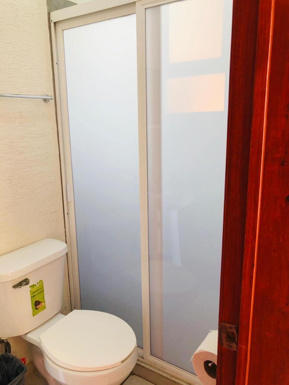 One-Bedroom Apartment - Photo 3