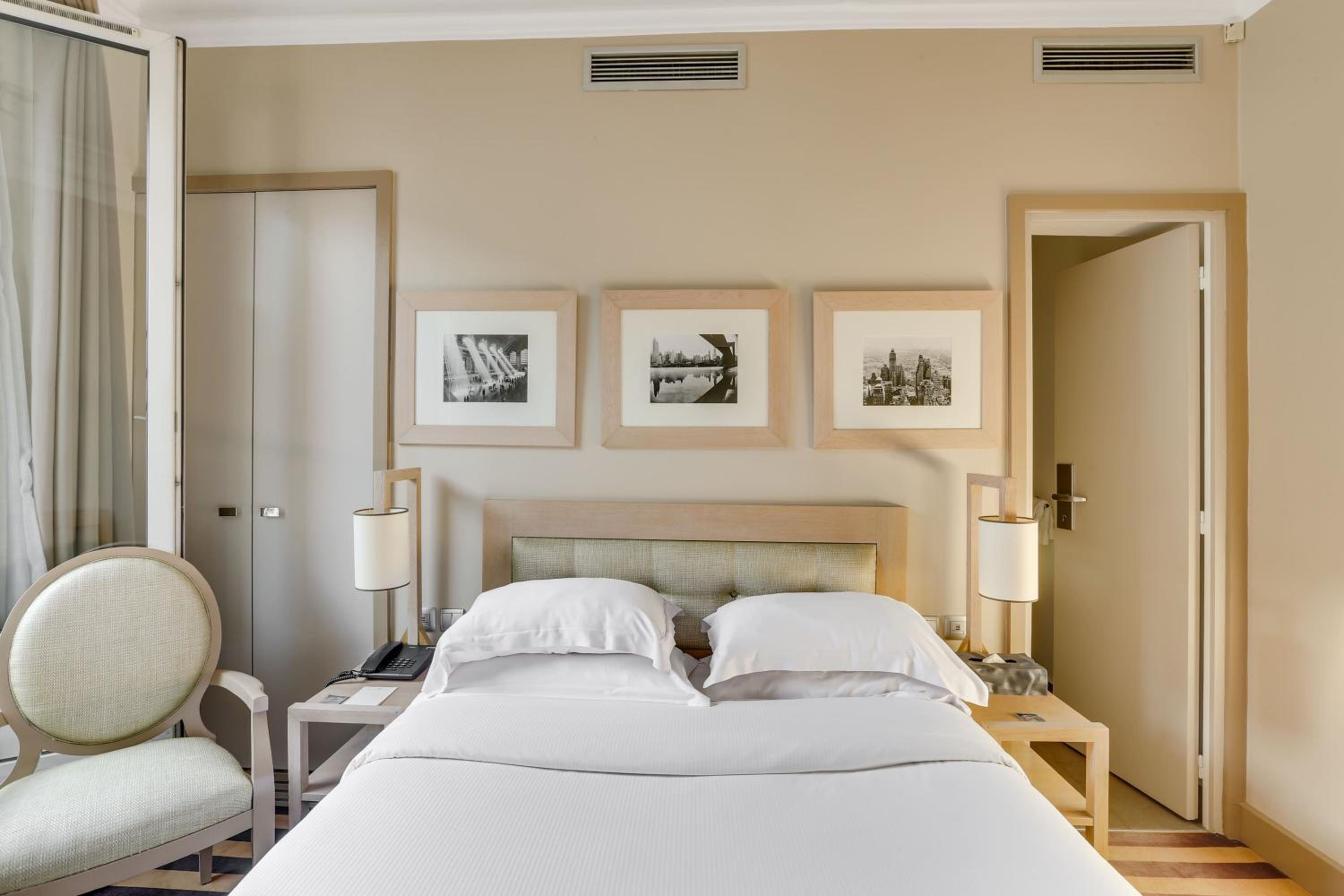 Classic Double Room