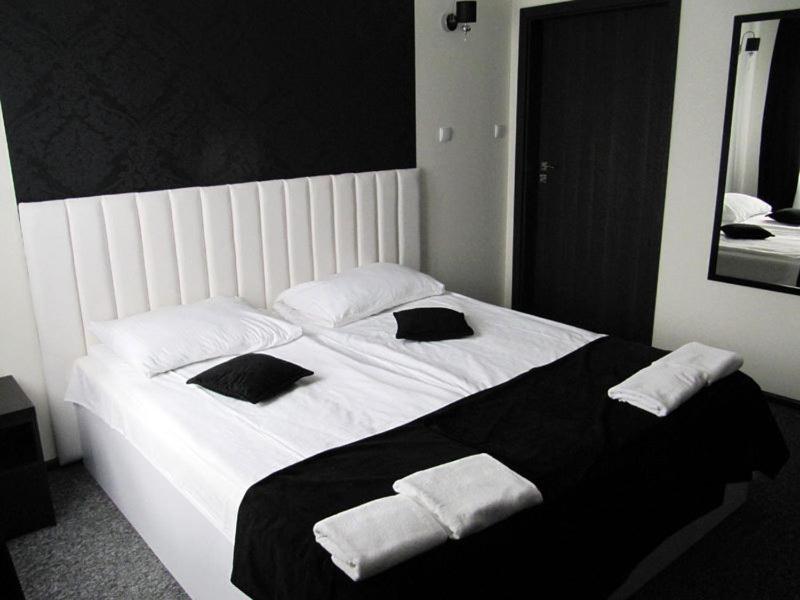 Superior Double or Twin Room - Photo 1