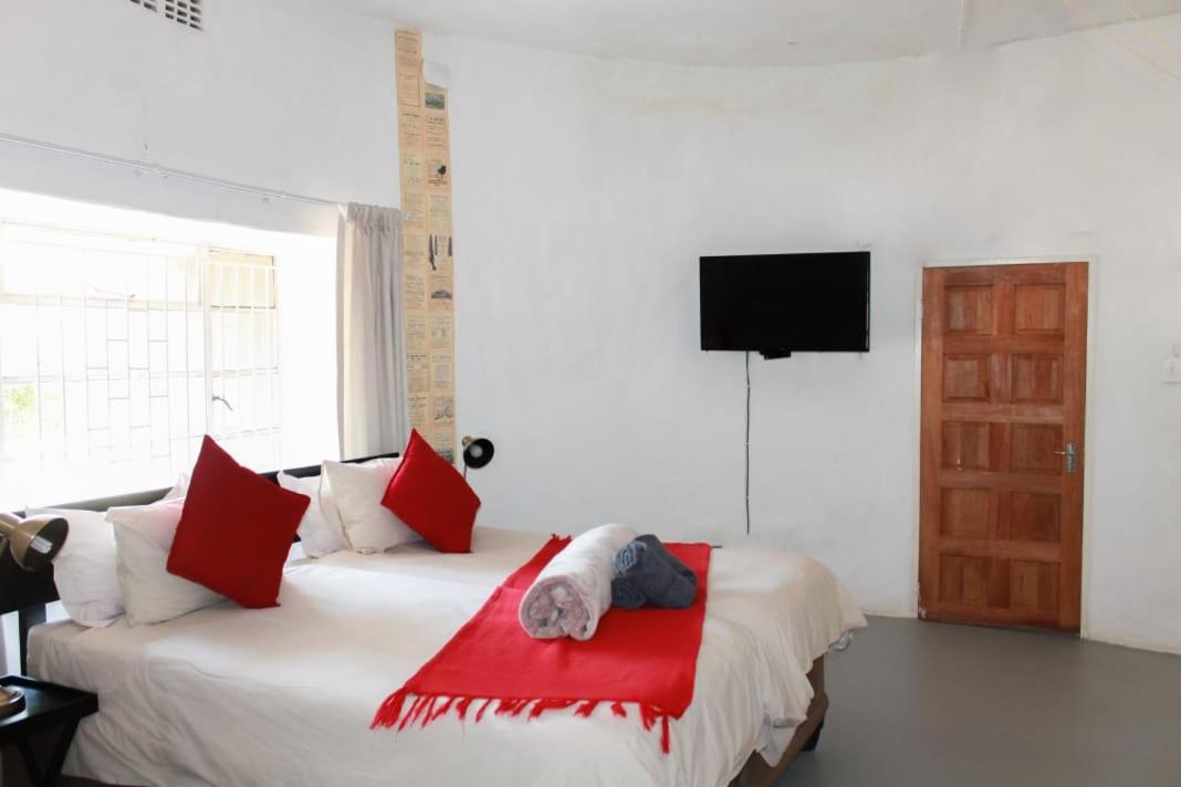 Twin Room with View - Photo 4