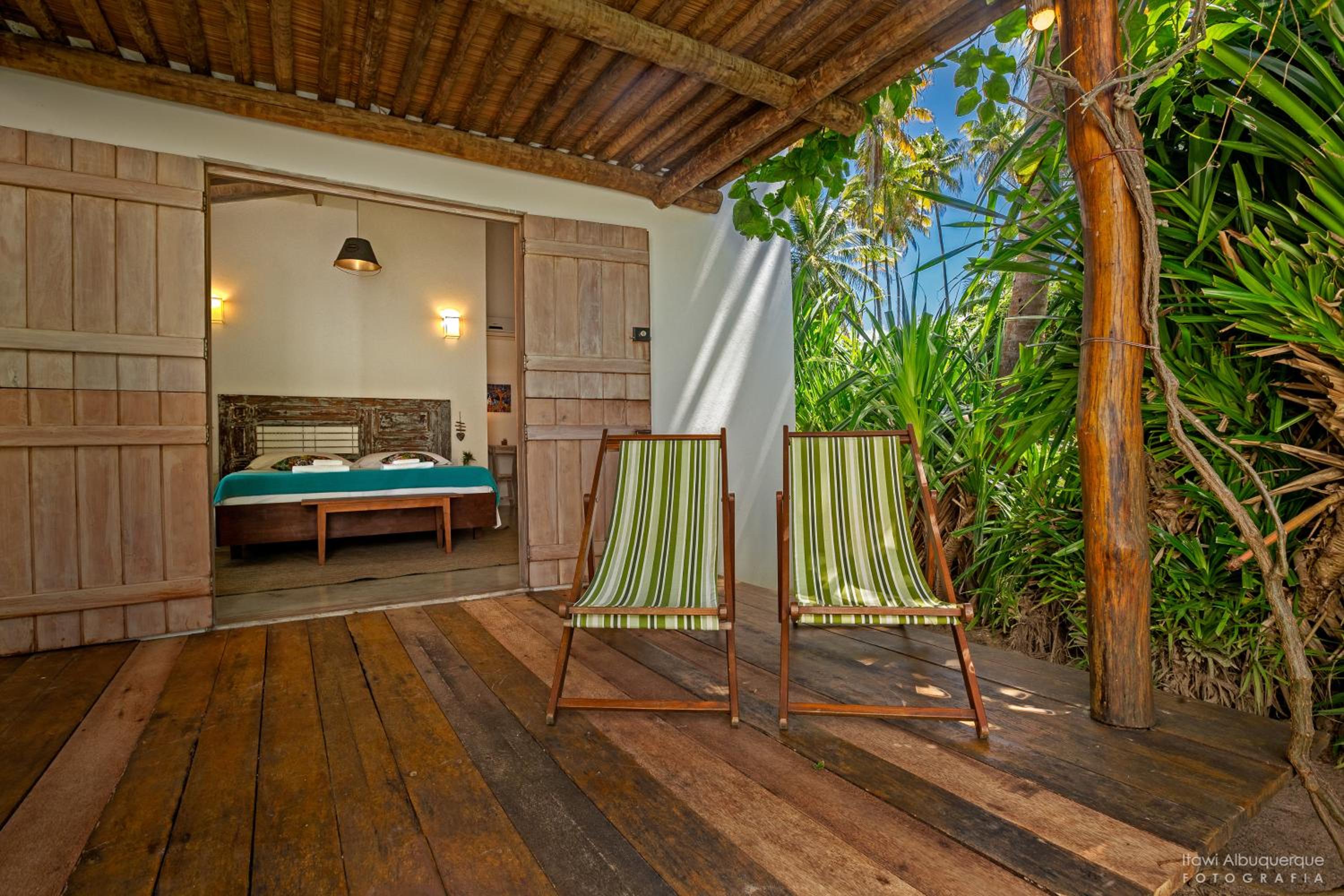 Deluxe Suite with Balcony and Sea View photo 2