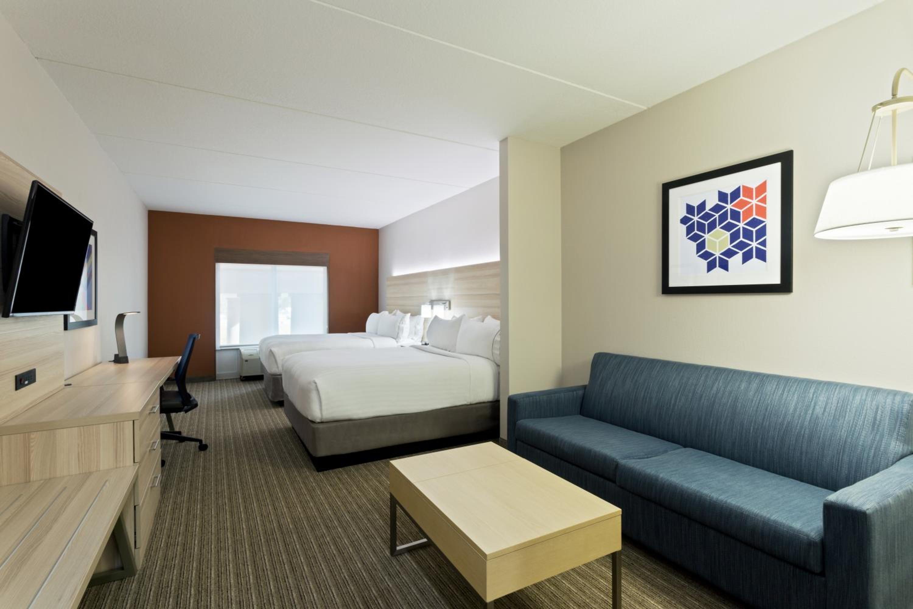 Suite with Two Queen Beds - Photo 1