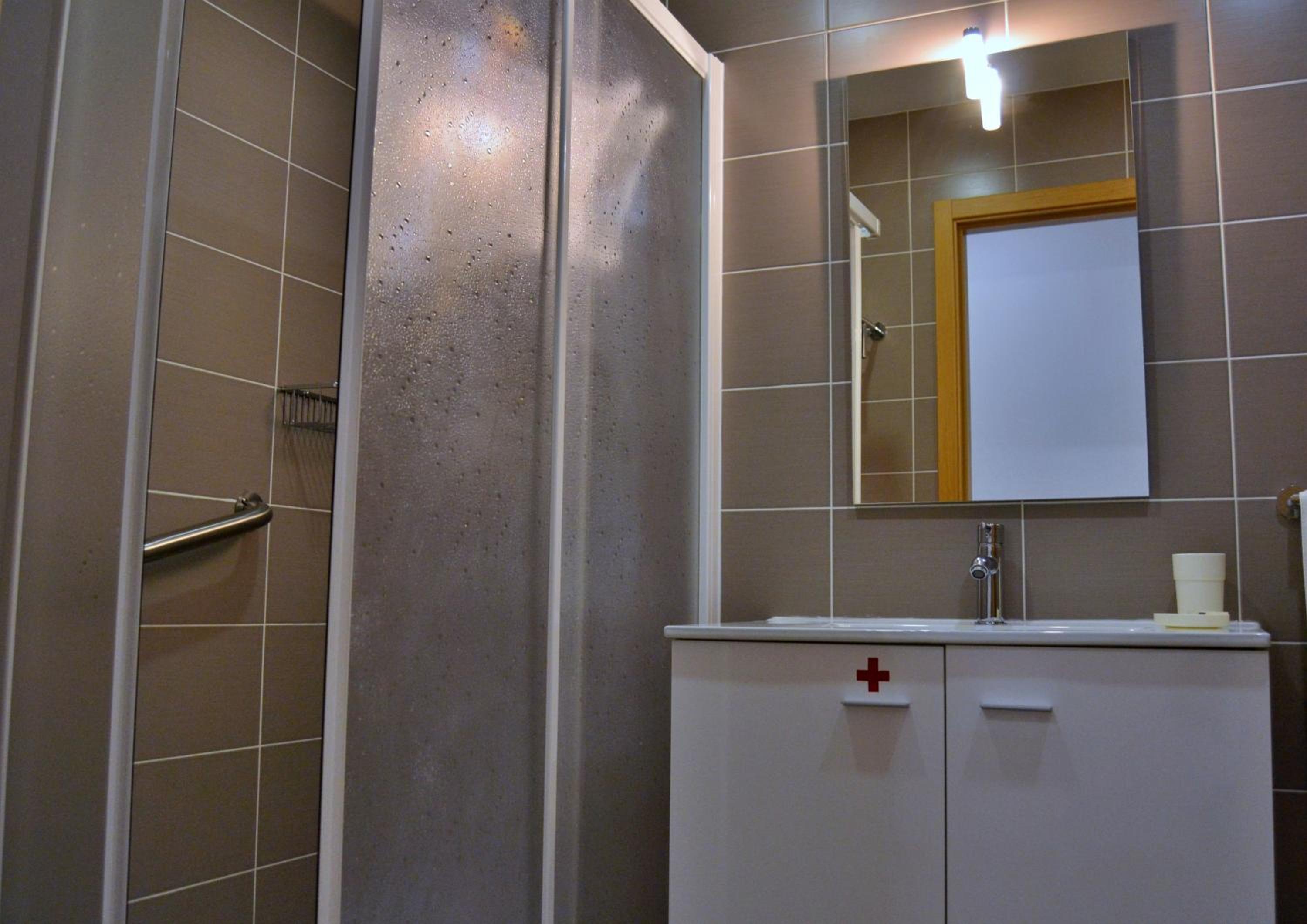 Two Bedroom Apartment - Ground Floor photo 2