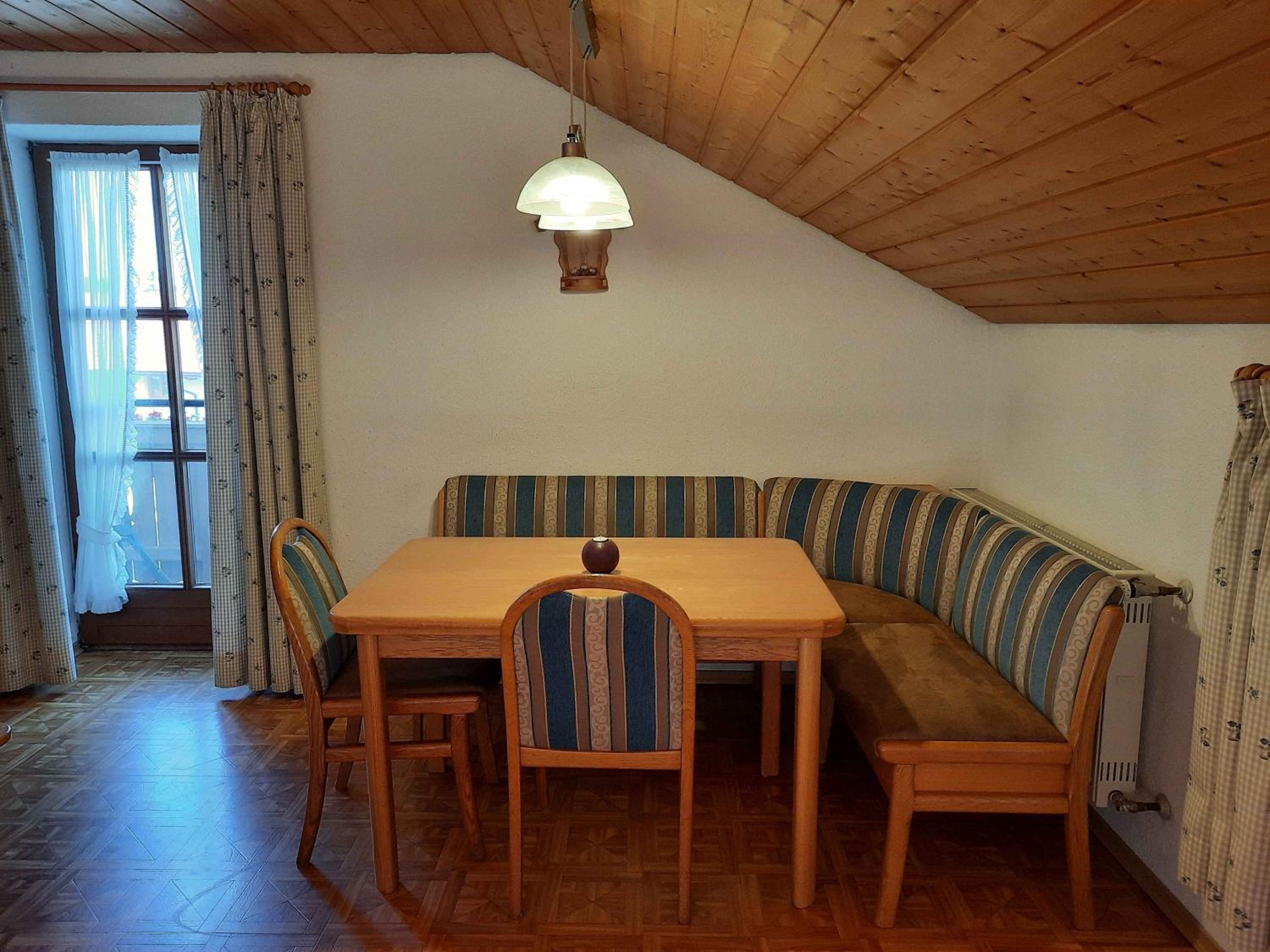 Apartment with Balcony photo 3