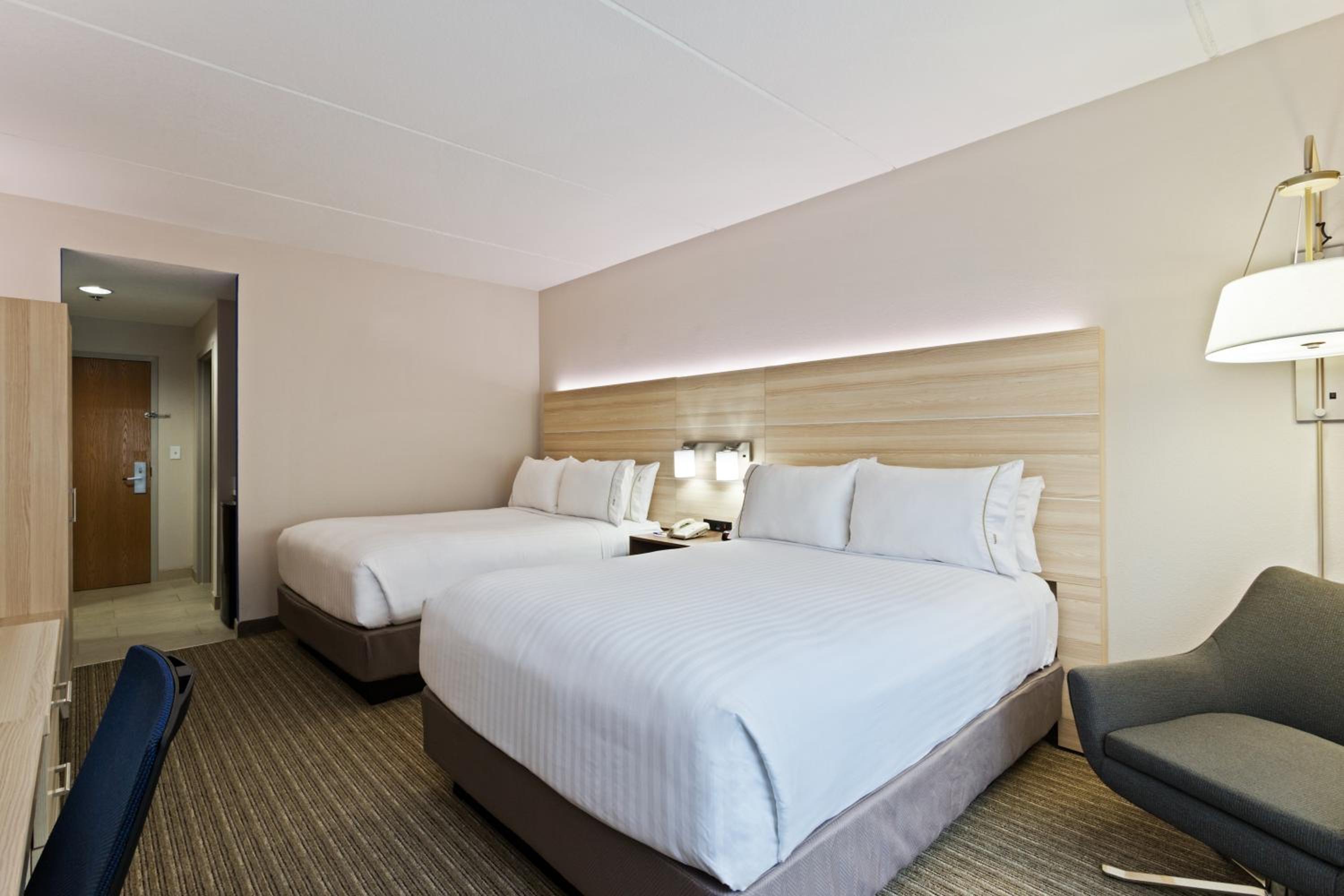 Allergy Free Queen Room with Two Queen Beds - Photo 4