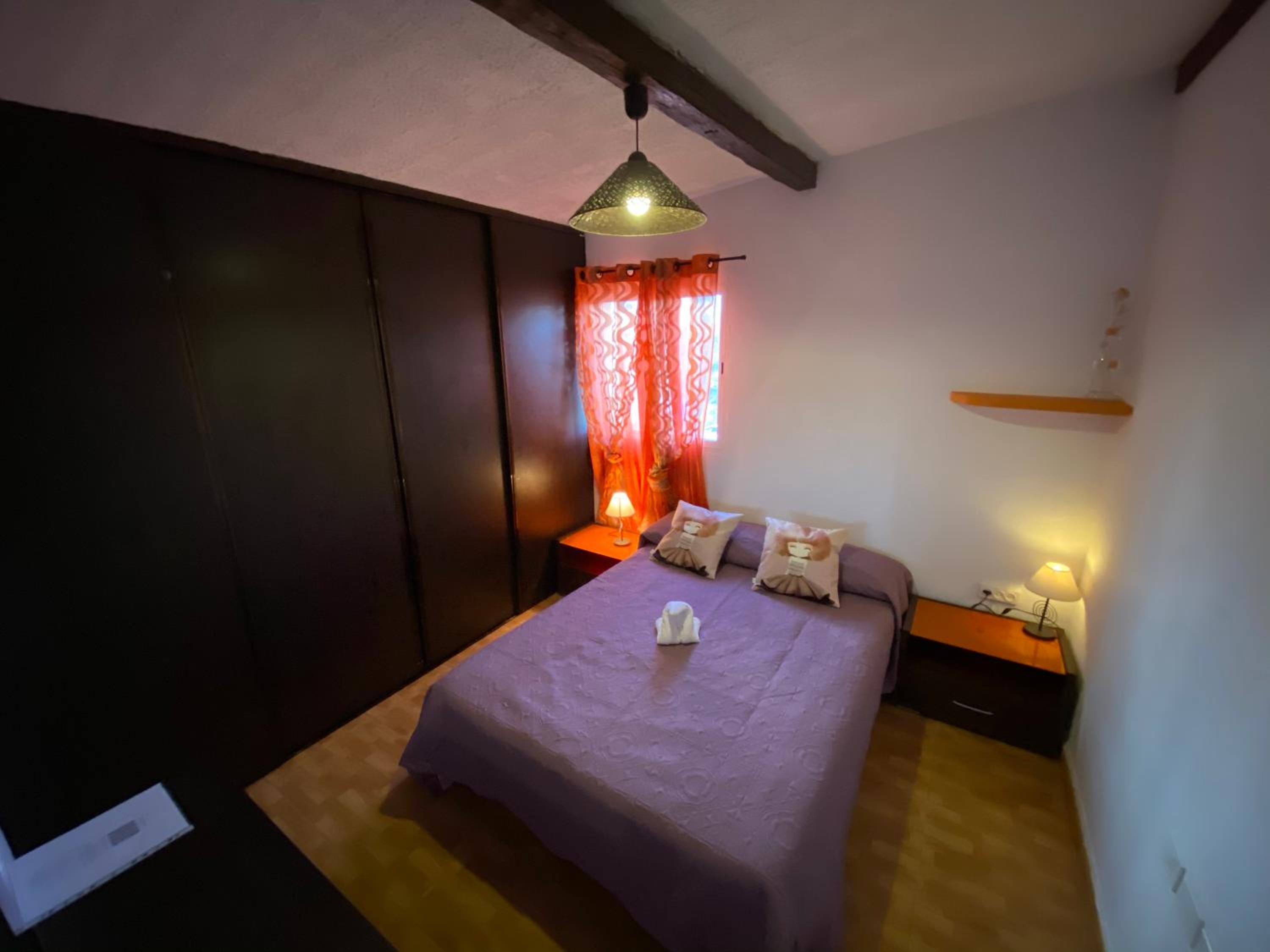 Three-Bedroom House - Photo 8