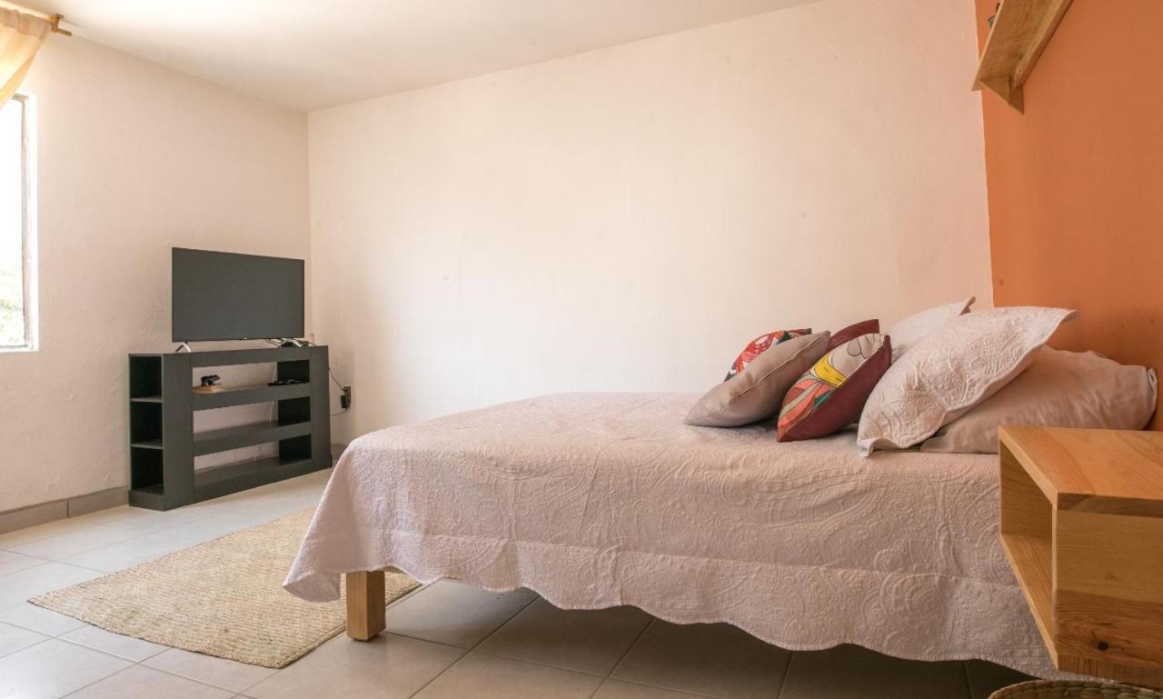Deluxe Queen Room - Photo 4