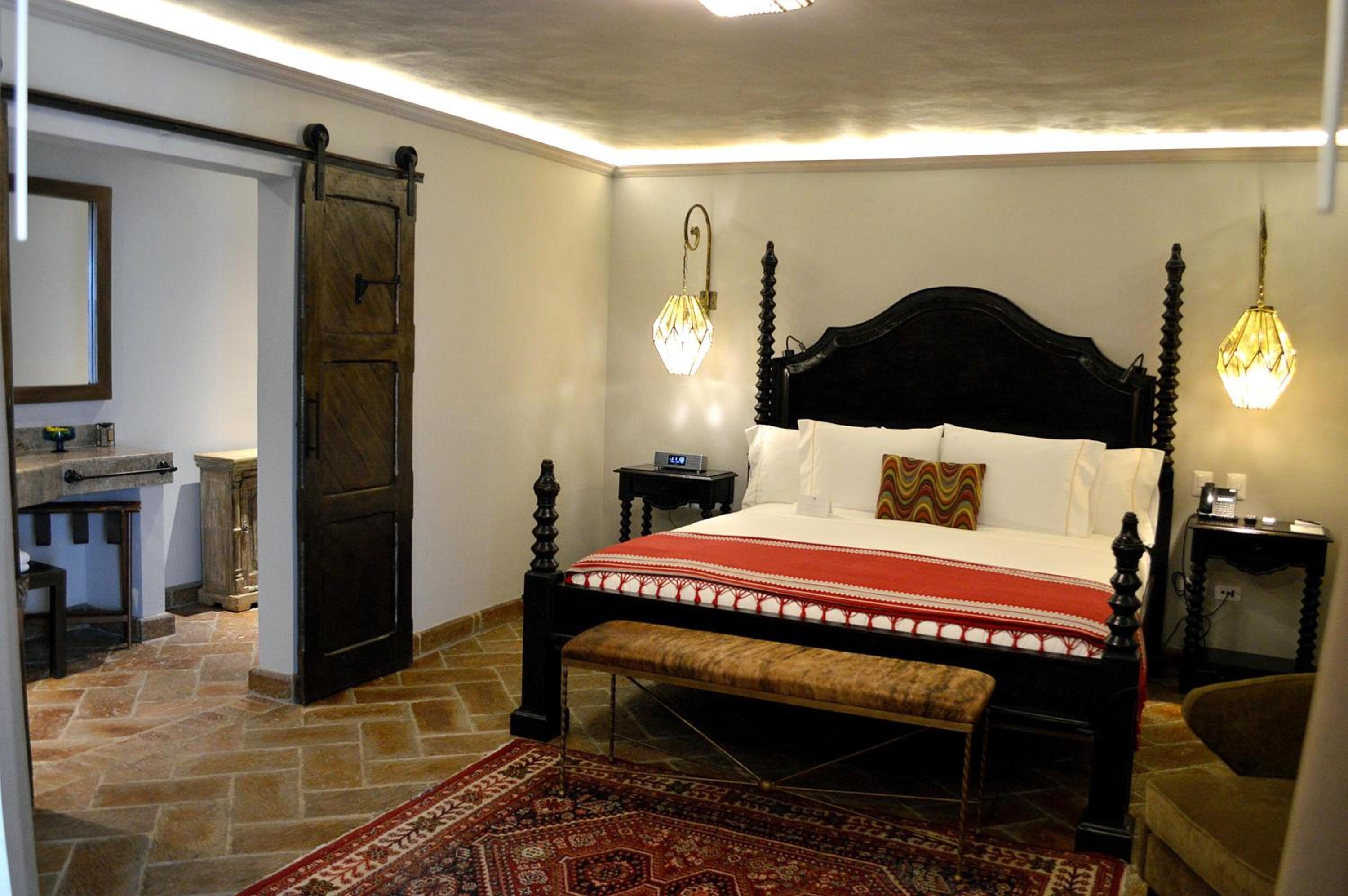 Deluxe Room - Photo 2