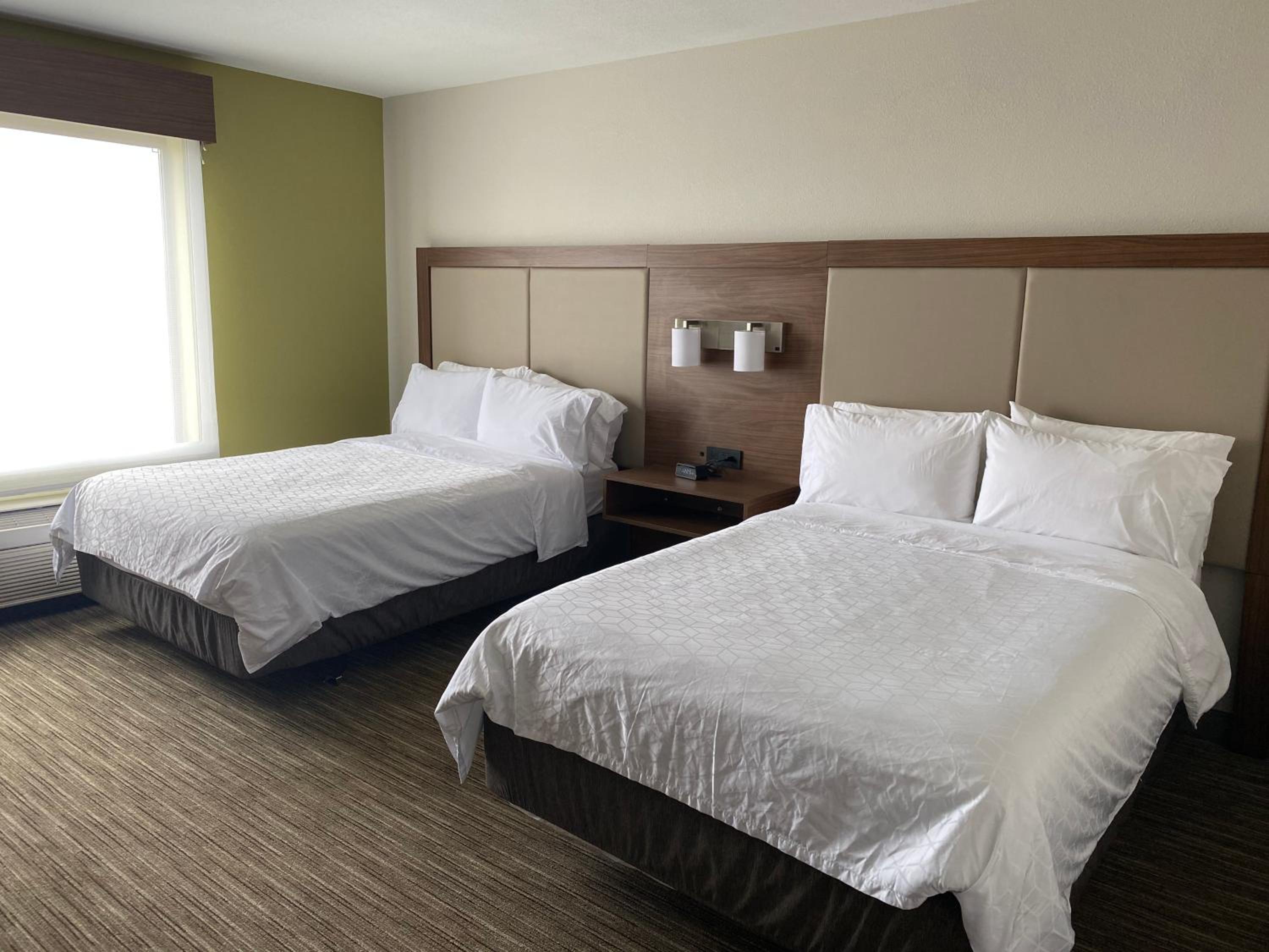 Standard Double Room with Two Double Beds and Roll-in Shower - Mobility Access - Photo 1