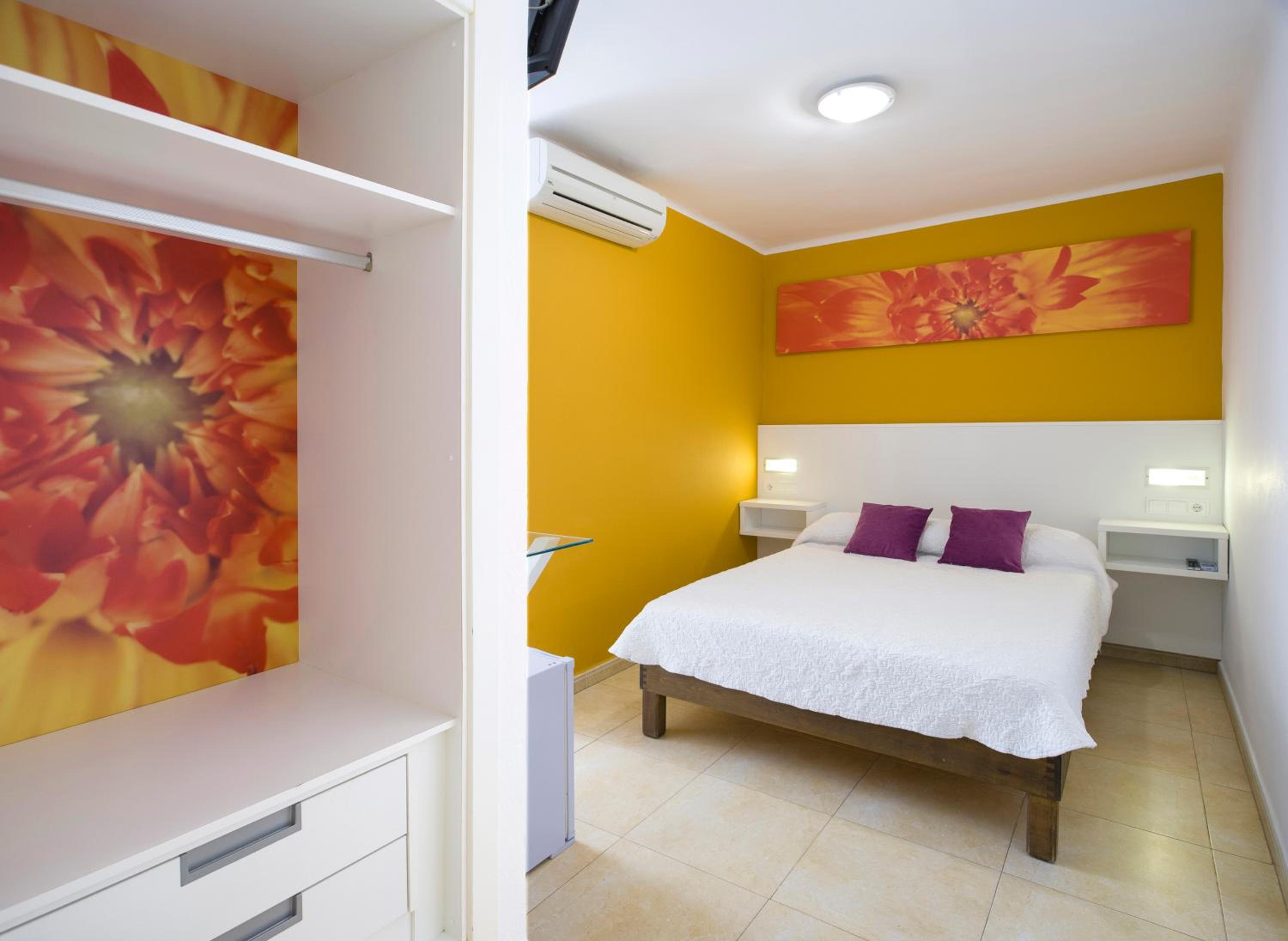 Double or Twin Room - Photo 14