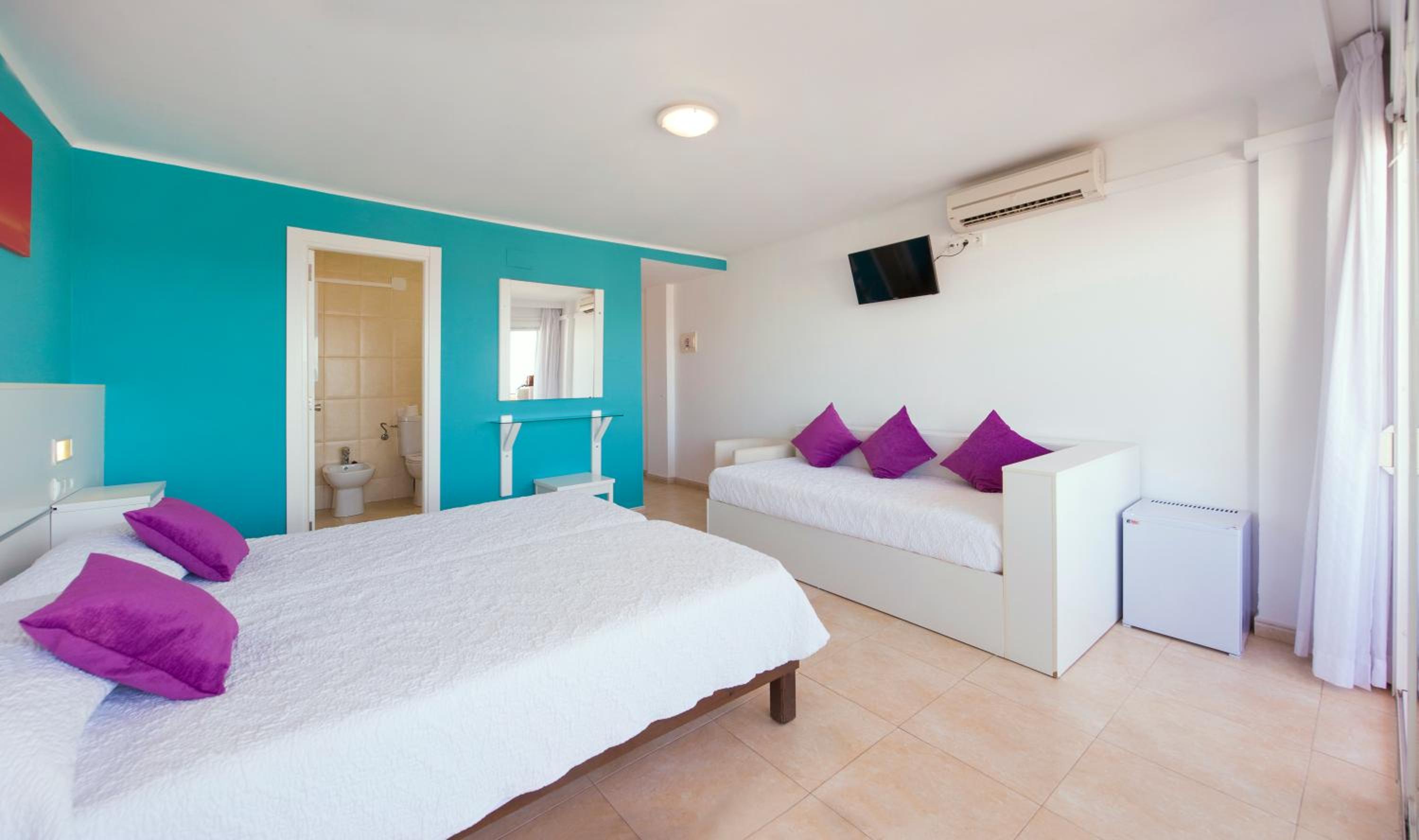 Triple Room - Photo 19