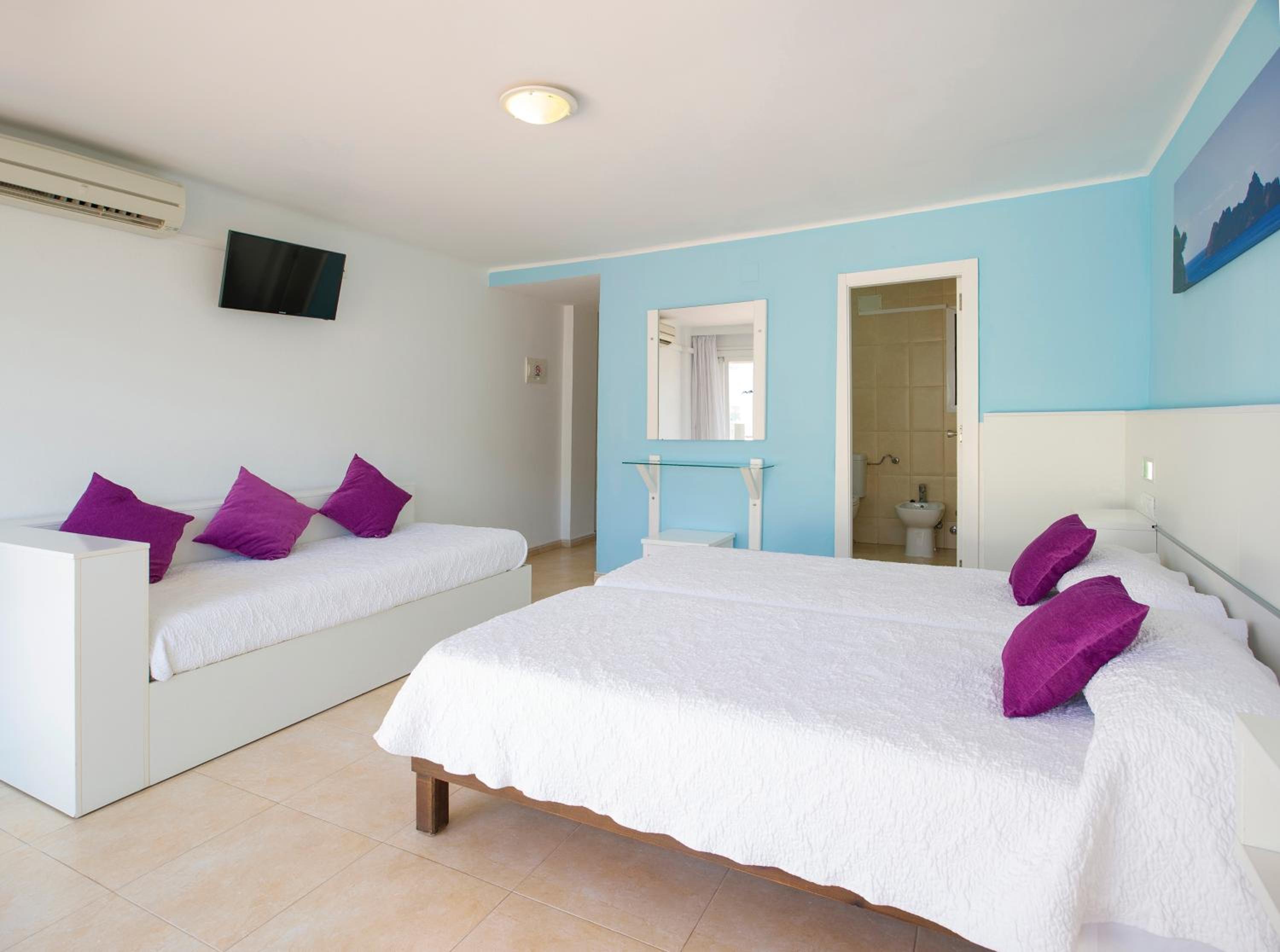Triple Room - Photo 8