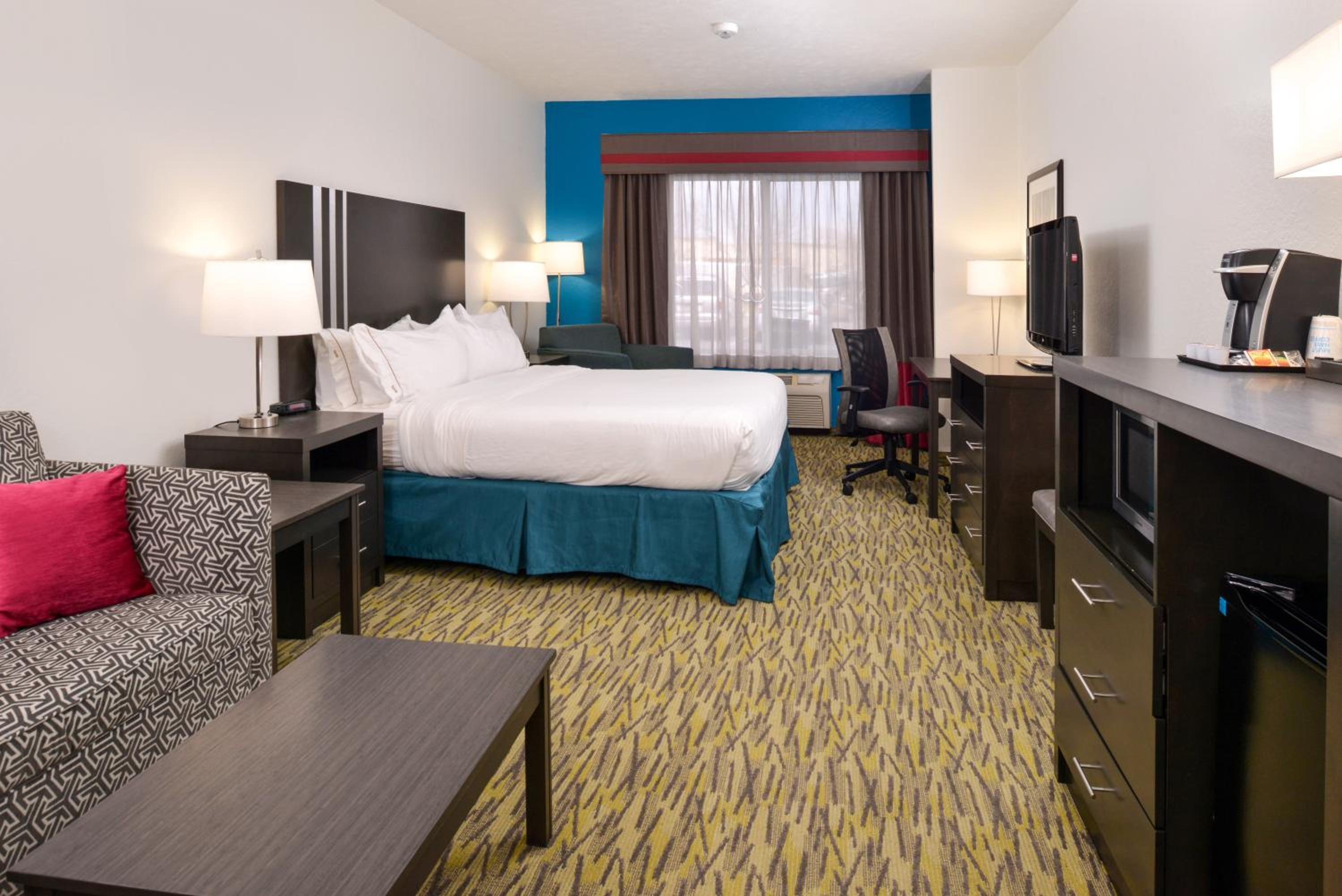 Standard King Room With Extra Floor Space