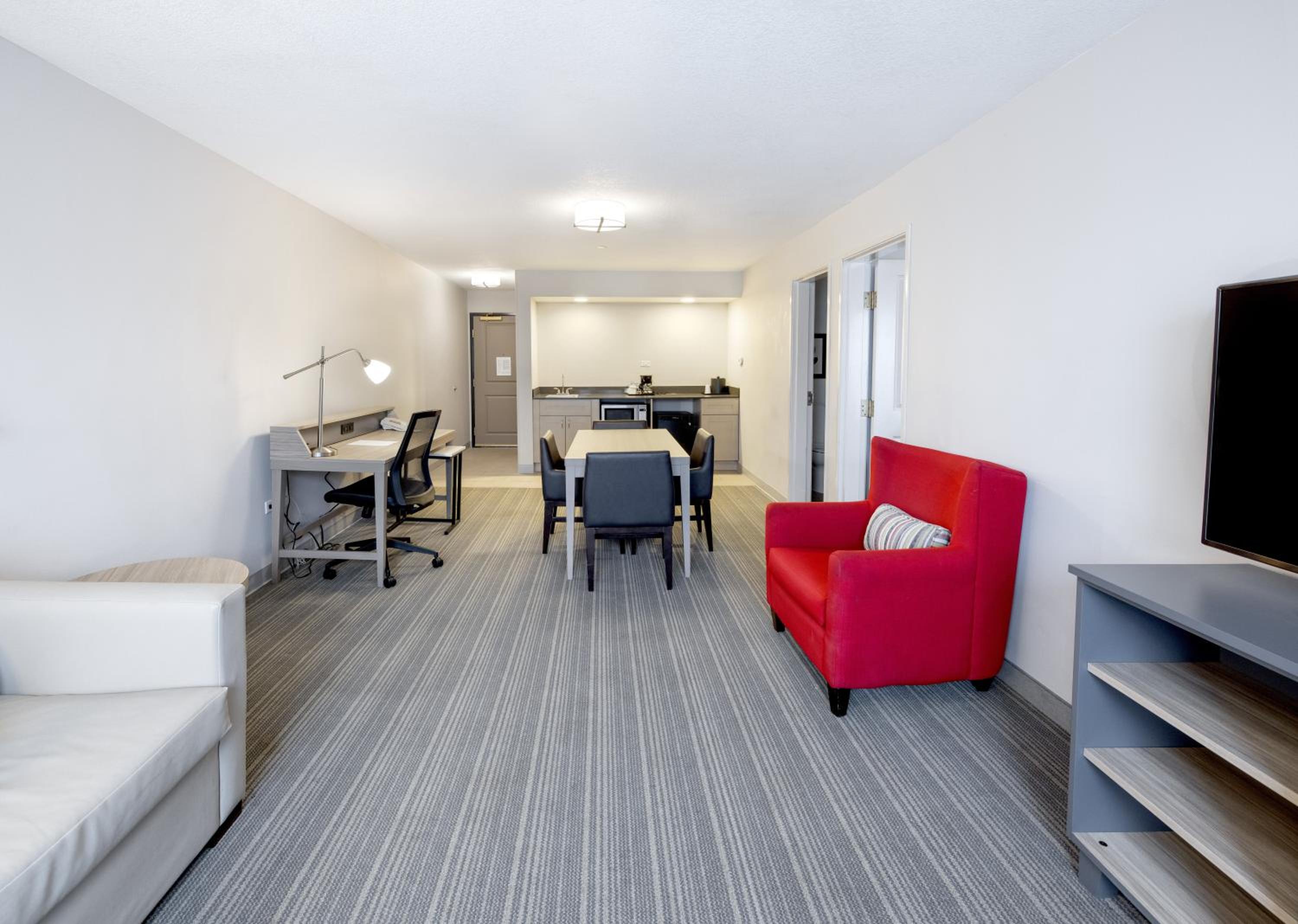 Extended Stay King Suite with Sofa Bed - Non-Smoking - Photo 8