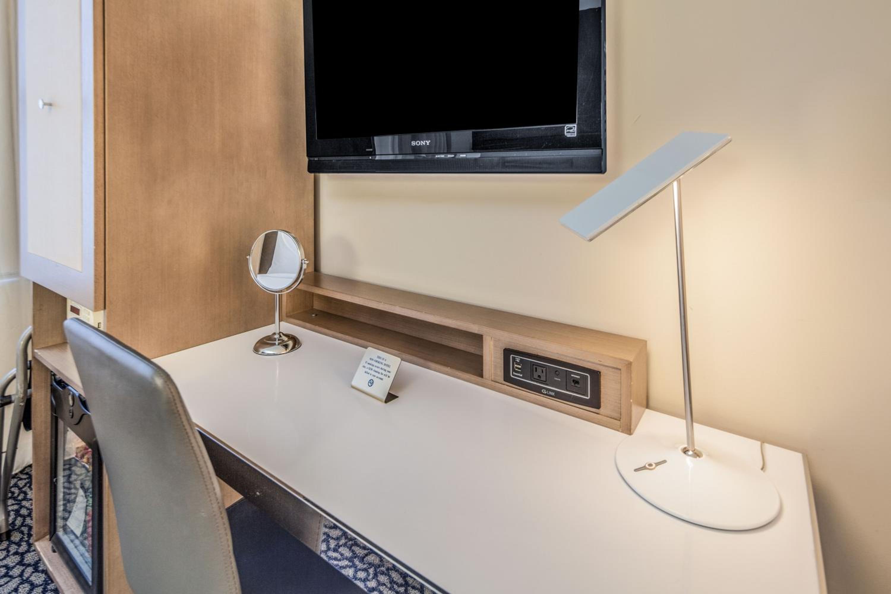 Deluxe Junior Suite - Accessible