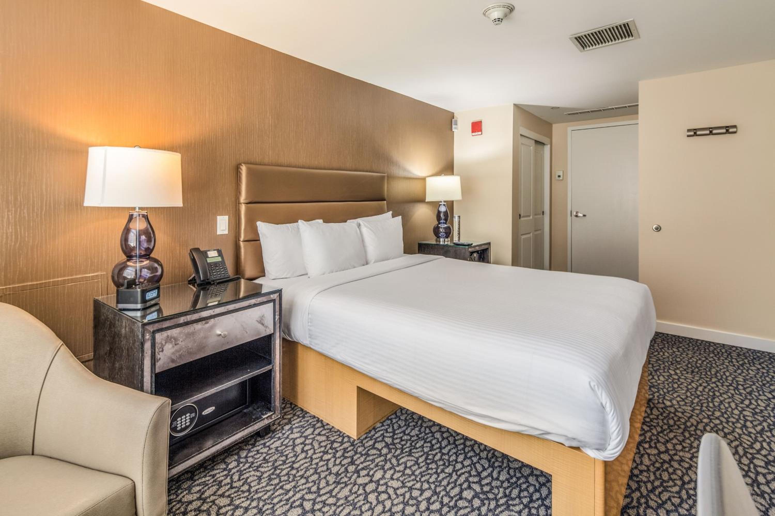 Deluxe Junior Suite - Accessible
