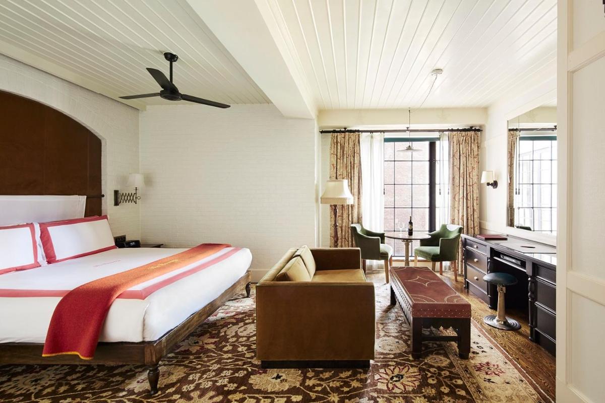 Superior King Room photo 1