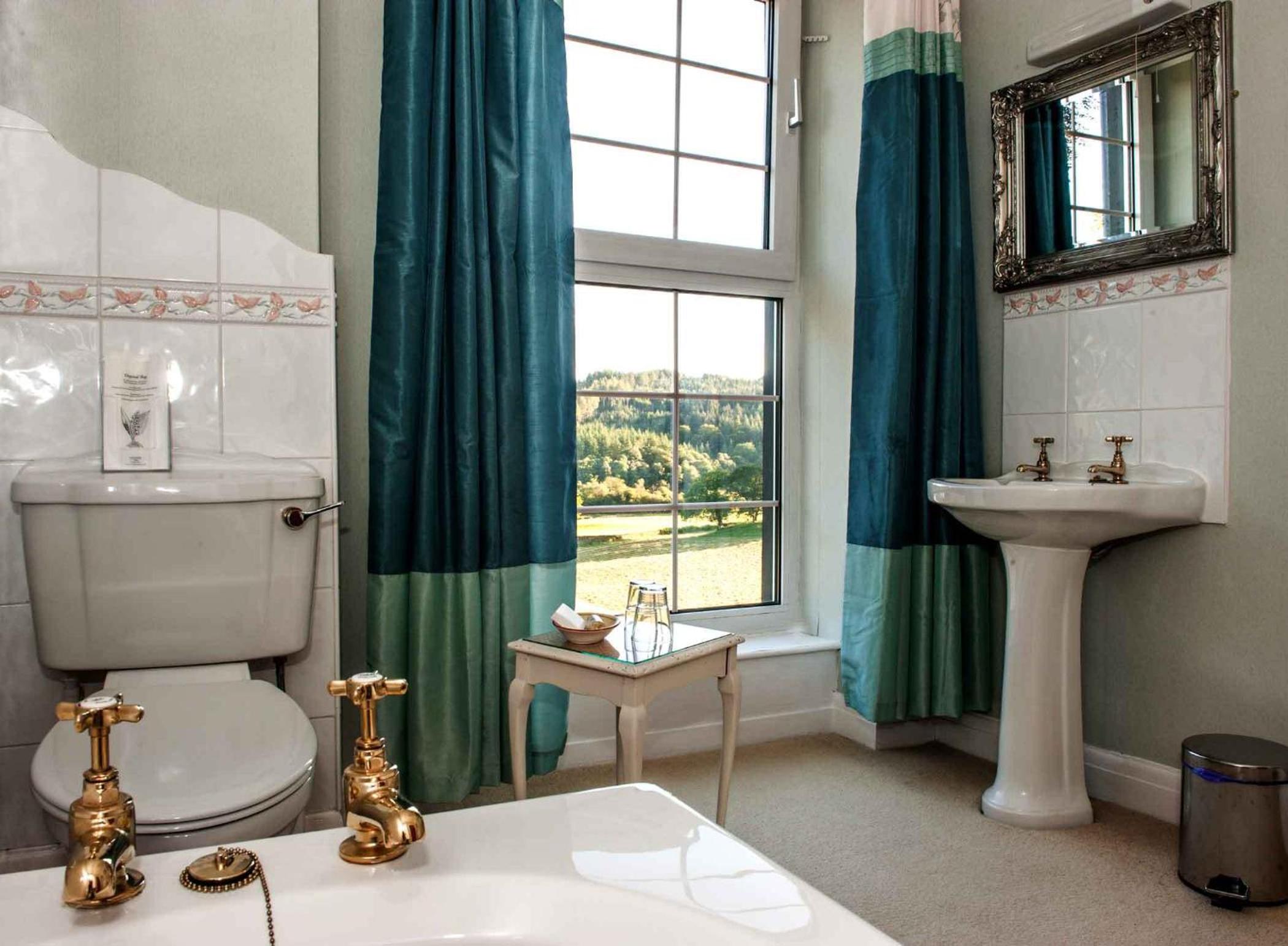 Double Room with Lake View and Private Bathroom(Not En-suite) - Photo 14