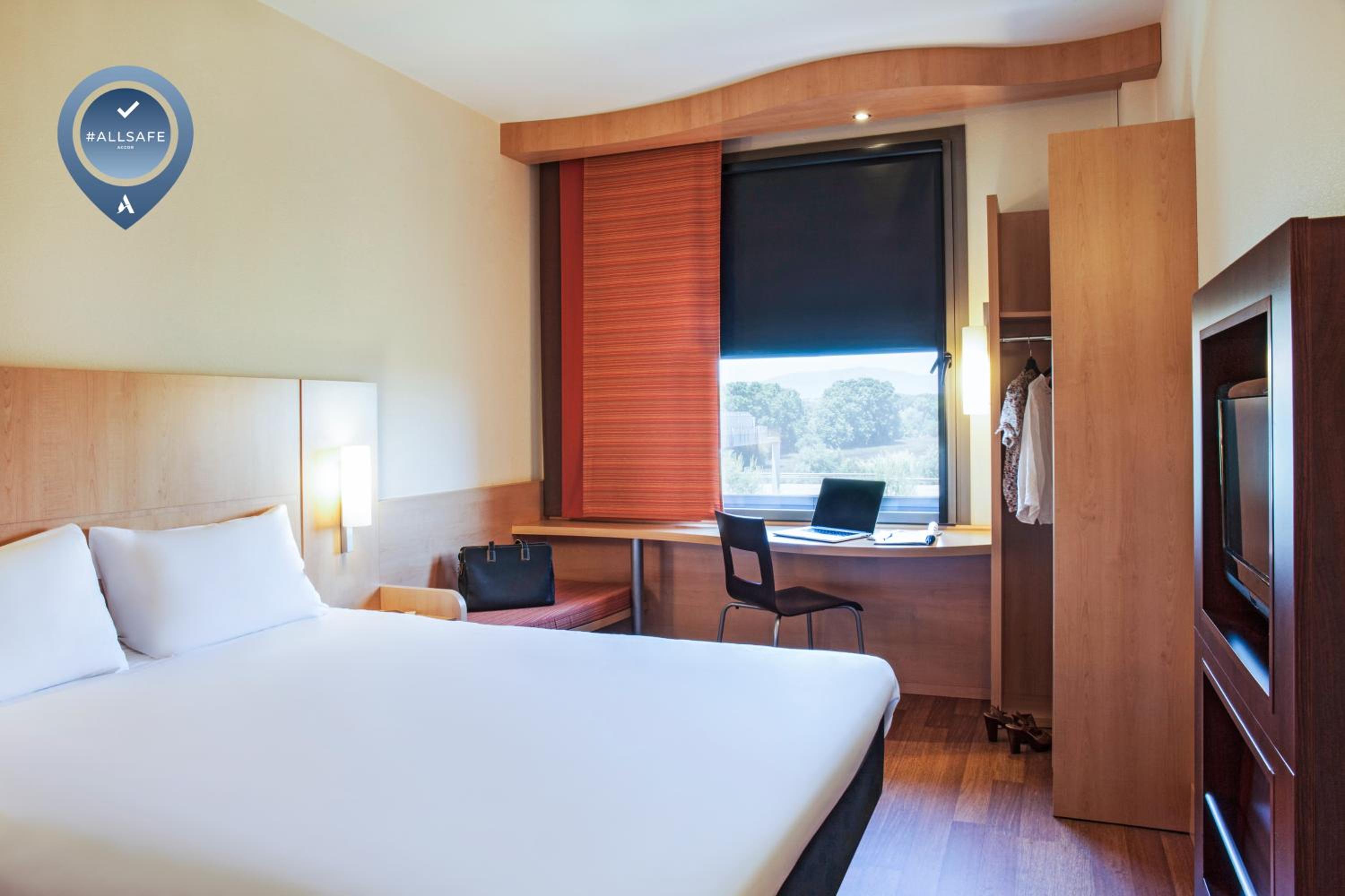 Standard Double Room - Photo 4
