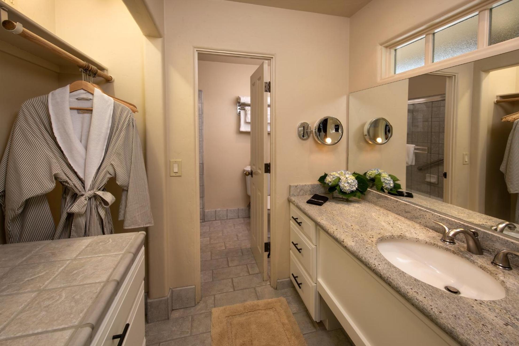 King Room with Ocean View - Photo 4