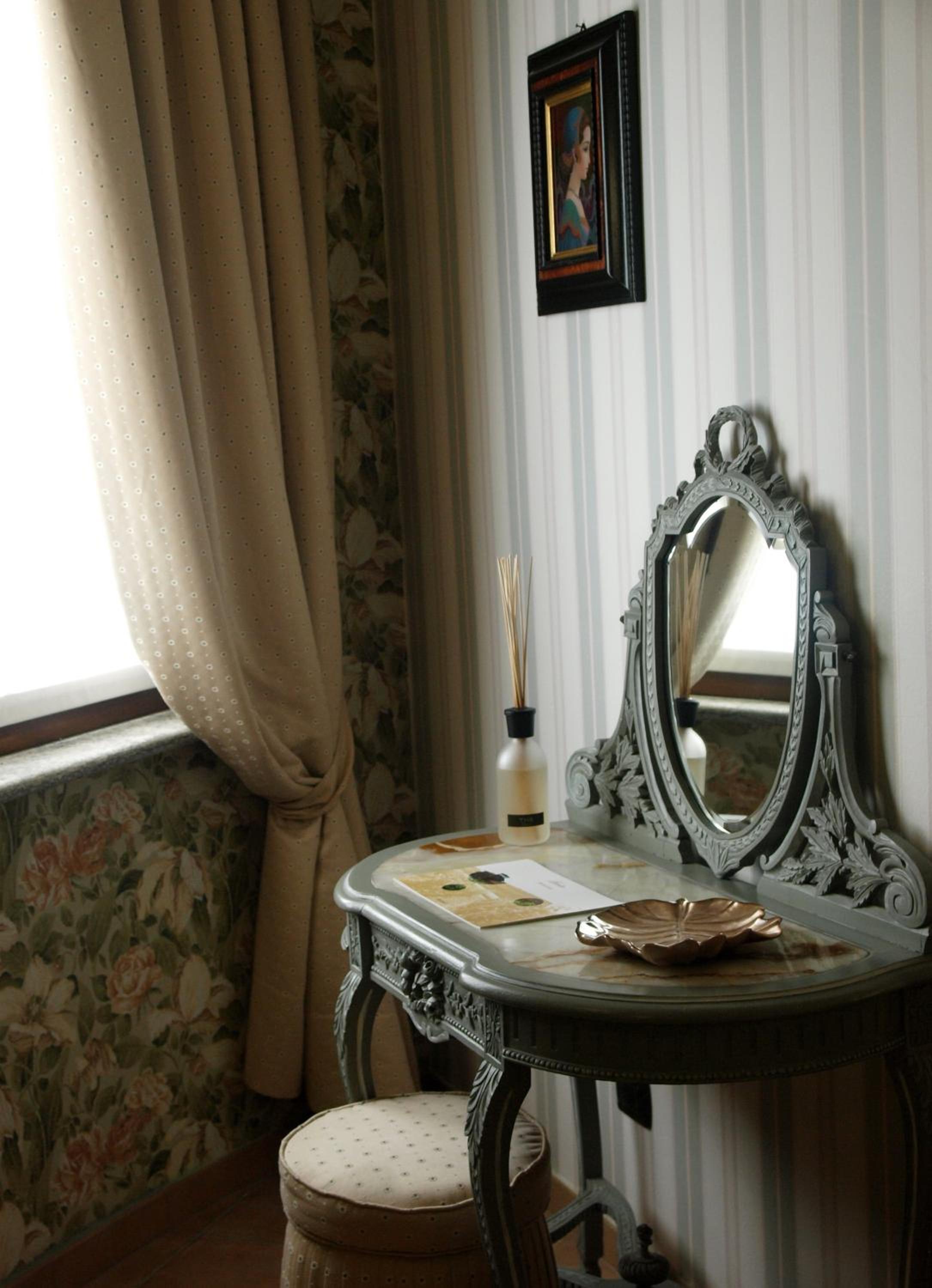 Double or Twin Room - Photo 5