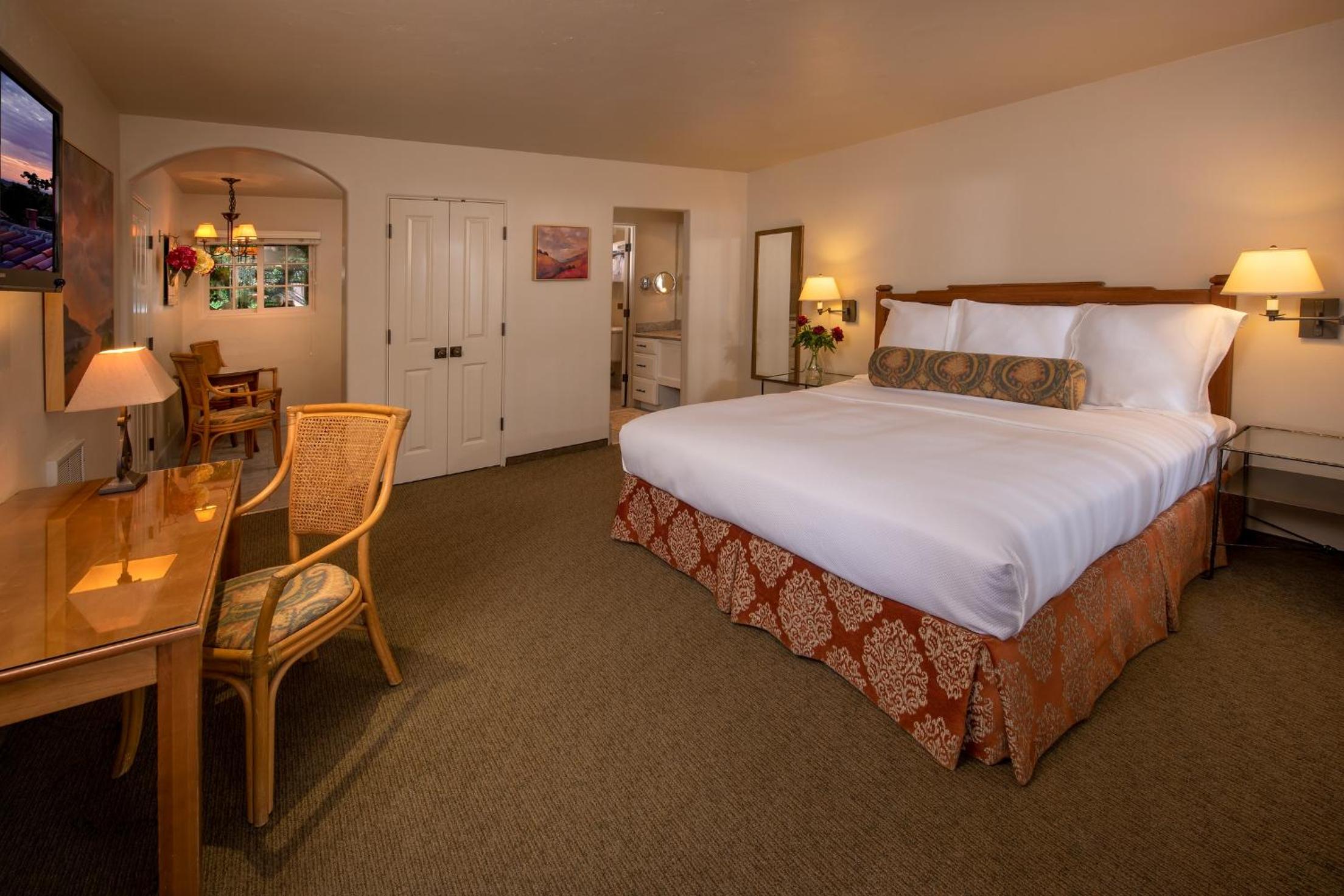 Standard King Room - Photo 1