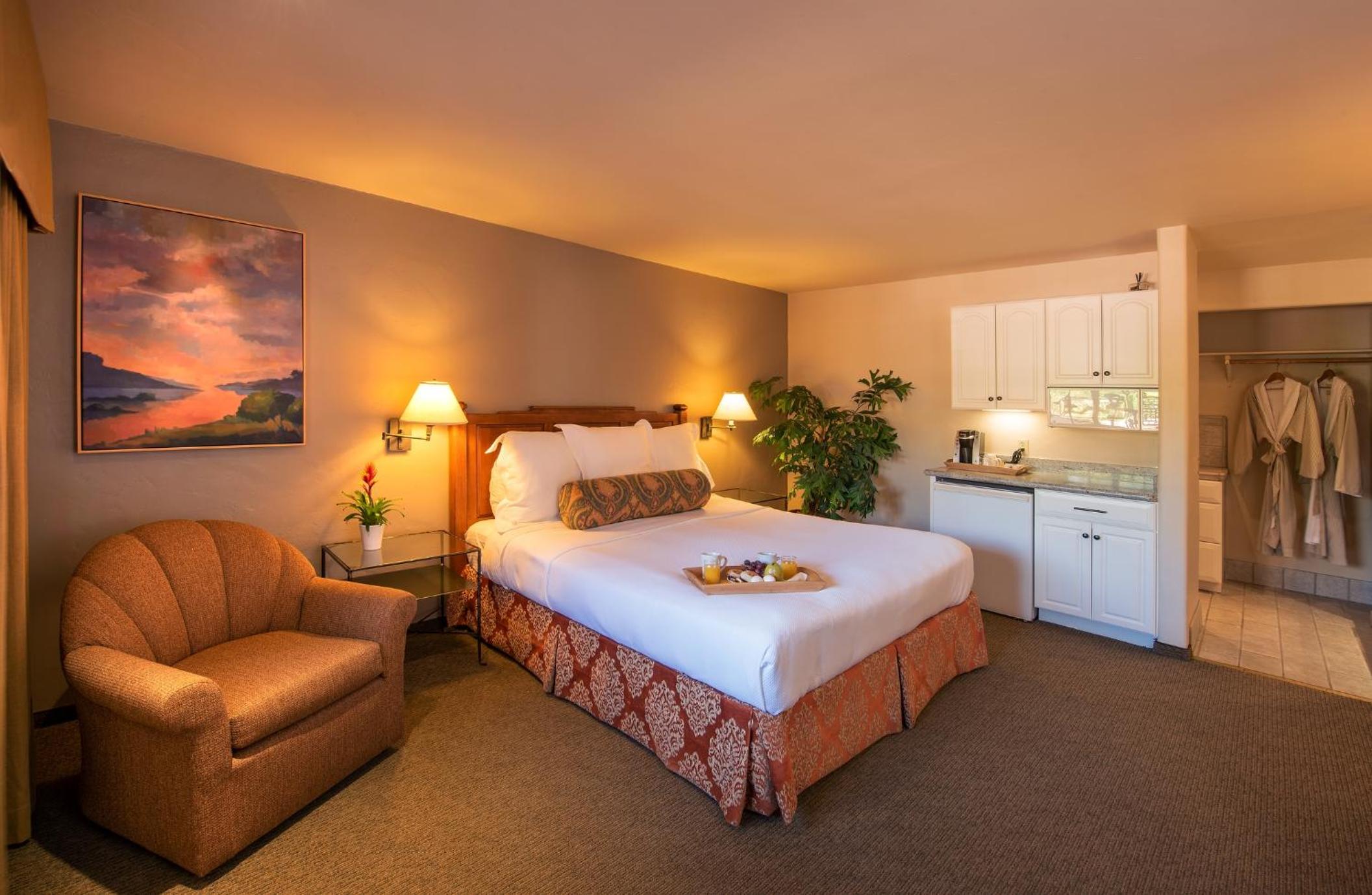 Standard King Room - Photo 2