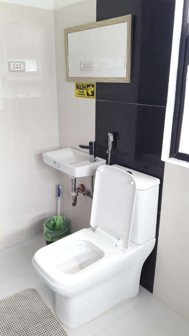 Double Room with Private Bathroom - Photo 3