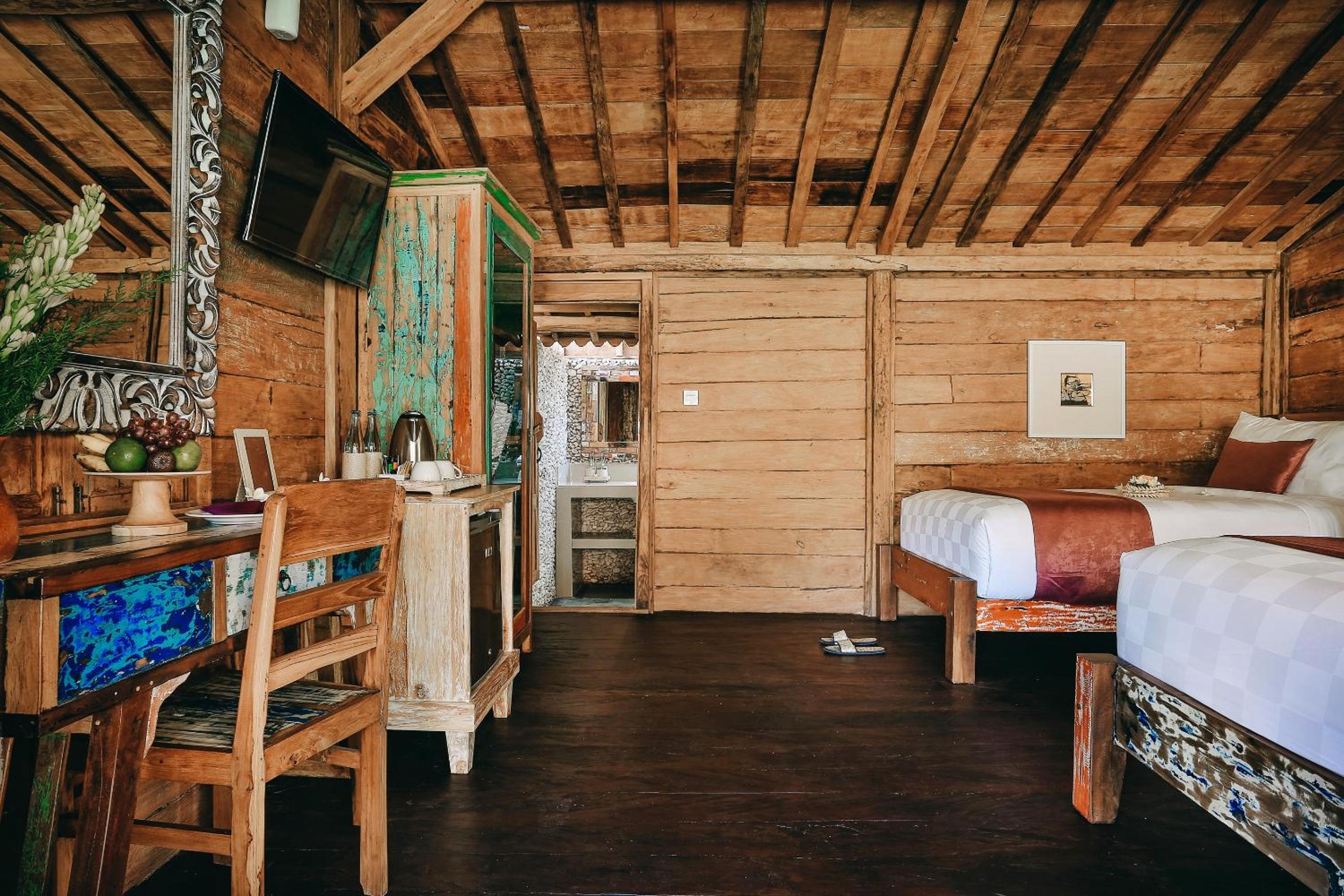 Deluxe Wooden Bungalow Twin - Photo 5