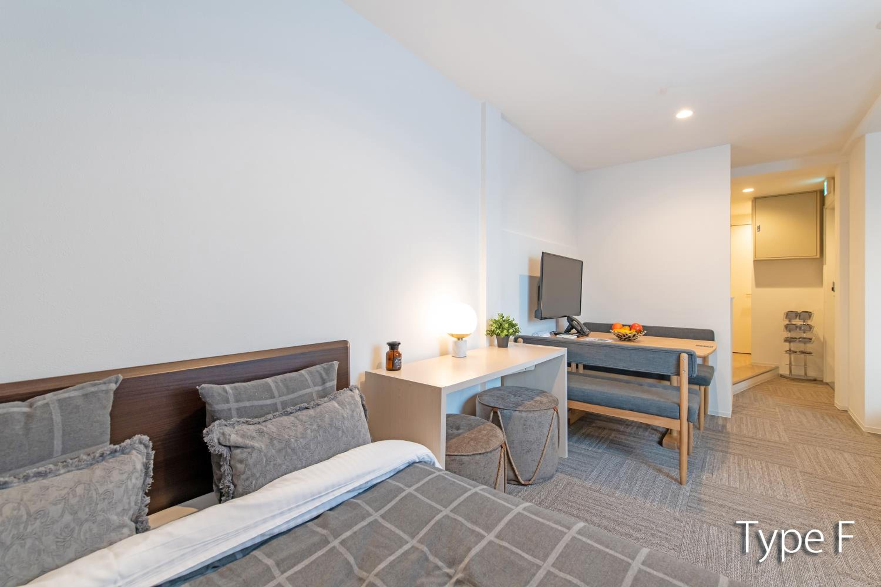 Studio Apartment photo 2