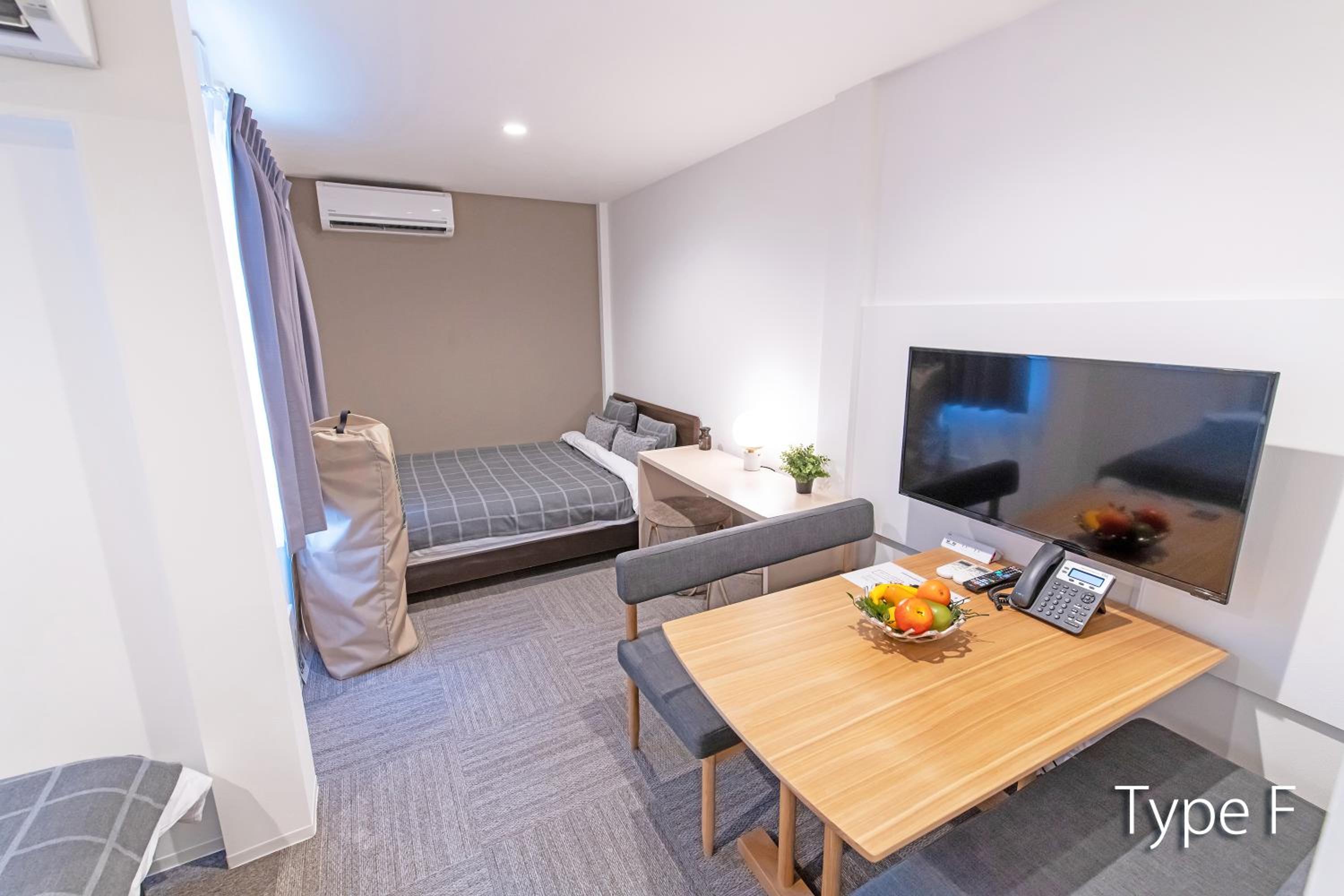 Studio Apartment photo 1