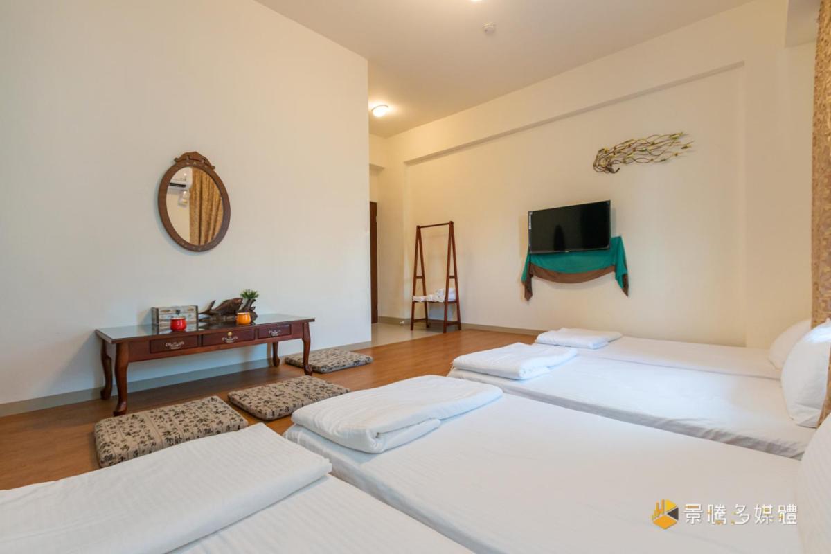 Japanese-Style Quadruple Room photo 3